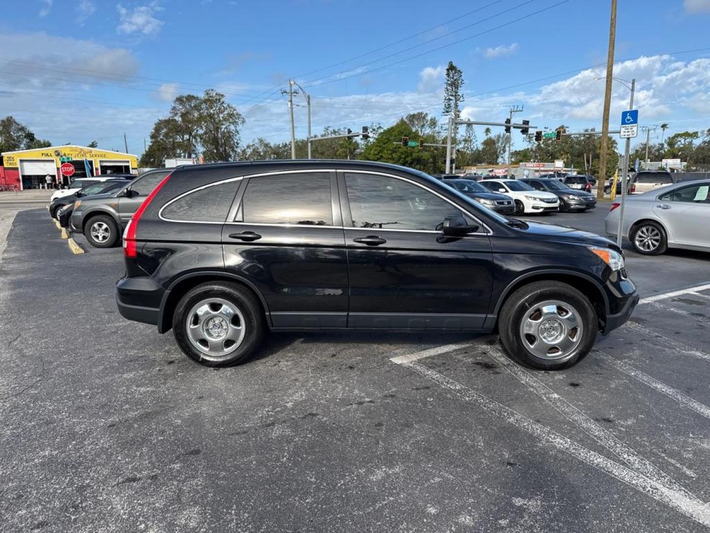 2008 BLACK HONDA CR-V LX (JHLRE38378C) with an 2.4L engine, Automatic transmission, located at 2929 9th St. West, Bradenton, 34205, (941) 242-2810, 27.473591, -82.570679 - Thanks for inquring into DriveNation USA! All vehicles listed can be viewed at www.drivenationusa.com for vehicle history reports and additonal info. We cannot quote any terms such as down payments or monthly payments without an application. You can apply directly at www.drivenationusa.com or by con - Photo#8