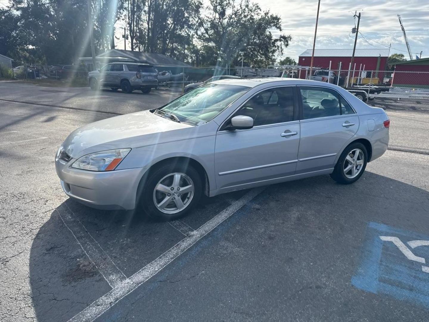 2005 SILVER HONDA ACCORD EX (1HGCM56835A) with an 2.4L engine, Automatic transmission, located at 2929 9th St. West, Bradenton, 34205, (941) 242-2810, 27.473591, -82.570679 - Thanks for inquring into DriveNation USA! All vehicles listed can be viewed at www.drivenationusa.com for vehicle history reports and additonal info. We cannot quote any terms such as down payments or monthly payments without an application. You can apply directly at www.drivenationusa.com or by con - Photo#3