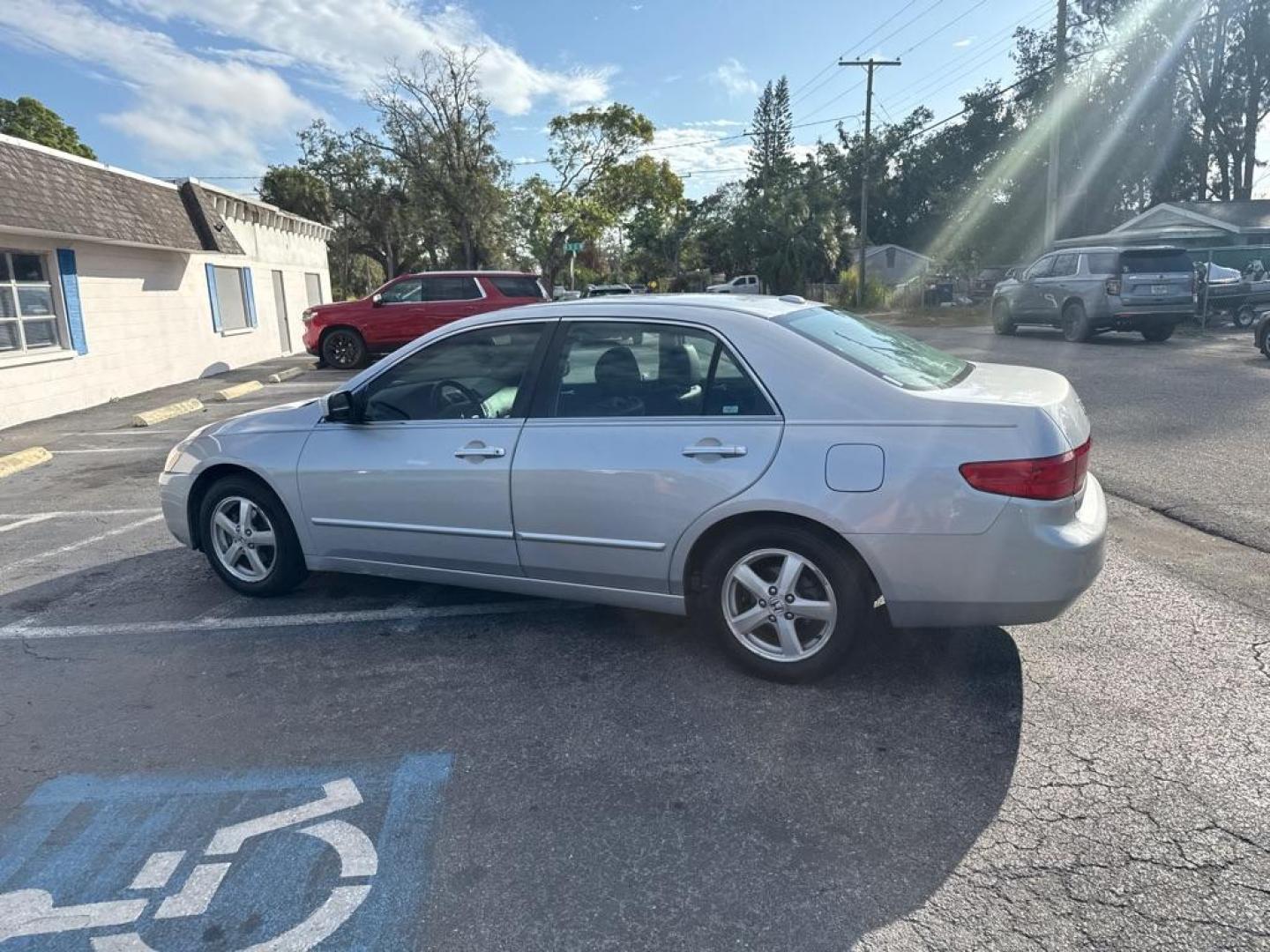 2005 SILVER HONDA ACCORD EX (1HGCM56835A) with an 2.4L engine, Automatic transmission, located at 2929 9th St. West, Bradenton, 34205, (941) 242-2810, 27.473591, -82.570679 - Thanks for inquring into DriveNation USA! All vehicles listed can be viewed at www.drivenationusa.com for vehicle history reports and additonal info. We cannot quote any terms such as down payments or monthly payments without an application. You can apply directly at www.drivenationusa.com or by con - Photo#4