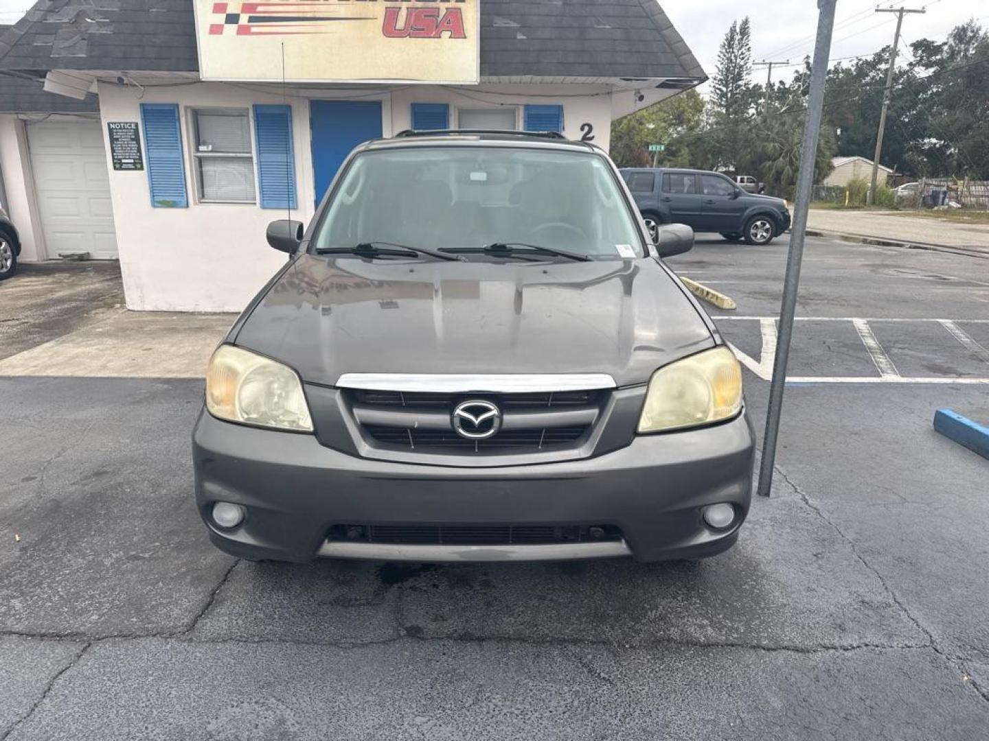 2006 GRAY MAZDA TRIBUTE S (4F2YZ04106K) with an 3.0L engine, Automatic transmission, located at 2929 9th St. West, Bradenton, 34205, (941) 242-2810, 27.473591, -82.570679 - Thanks for inquring into DriveNation USA! All vehicles listed can be viewed at www.drivenationusa.com for vehicle history reports and additonal info. We cannot quote any terms such as down payments or monthly payments without an application. You can apply directly at www.drivenationusa.com or by con - Photo#3