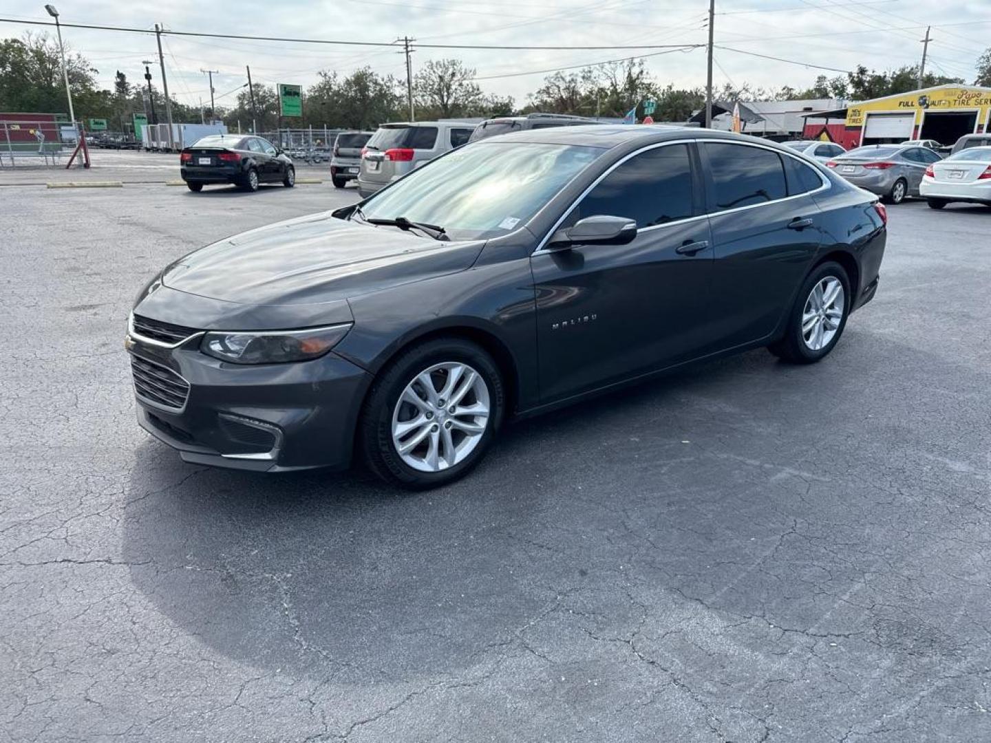 2018 GRAY CHEVROLET MALIBU LT (1G1ZD5ST4JF) with an 1.5L engine, Automatic transmission, located at 2929 9th St. West, Bradenton, 34205, (941) 242-2810, 27.473591, -82.570679 - Thanks for inquring into DriveNation USA! All vehicles listed can be viewed at www.drivenationusa.com for vehicle history reports and additonal info. We cannot quote any terms such as down payments or monthly payments without an application. You can apply directly at www.drivenationusa.com or by con - Photo#3