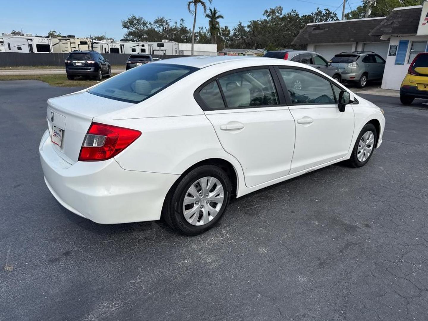 2012 WHITE HONDA CIVIC LX (19XFB2F58CE) with an 1.8L engine, Automatic transmission, located at 2929 9th St. West, Bradenton, 34205, (941) 242-2810, 27.473591, -82.570679 - Thanks for inquring into DriveNation USA! All vehicles listed can be viewed at www.drivenationusa.com for vehicle history reports and additonal info. We cannot quote any terms such as down payments or monthly payments without an application. You can apply directly at www.drivenationusa.com or by con - Photo#7