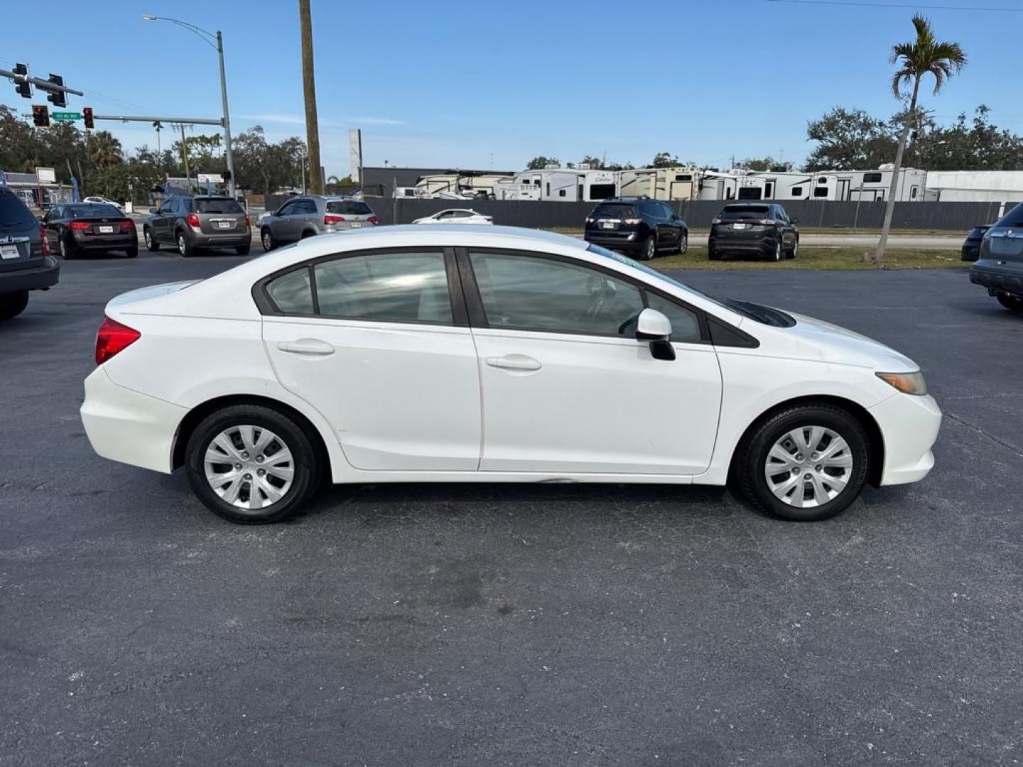 2012 WHITE HONDA CIVIC LX (19XFB2F58CE) with an 1.8L engine, Automatic transmission, located at 2929 9th St. West, Bradenton, 34205, (941) 242-2810, 27.473591, -82.570679 - Thanks for inquring into DriveNation USA! All vehicles listed can be viewed at www.drivenationusa.com for vehicle history reports and additonal info. We cannot quote any terms such as down payments or monthly payments without an application. You can apply directly at www.drivenationusa.com or by con - Photo#8