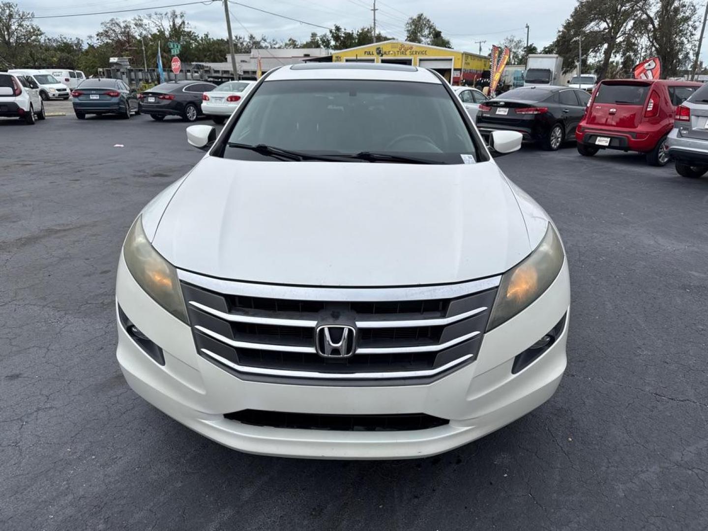 2012 WHITE HONDA CROSSTOUR EXL (5J6TF1H54CL) with an 3.5L engine, Automatic transmission, located at 2929 9th St. West, Bradenton, 34205, (941) 242-2810, 27.473591, -82.570679 - Thanks for inquring into DriveNation USA! All vehicles listed can be viewed at www.drivenationusa.com for vehicle history reports and additonal info. We cannot quote any terms such as down payments or monthly payments without an application. You can apply directly at www.drivenationusa.com or by con - Photo#2