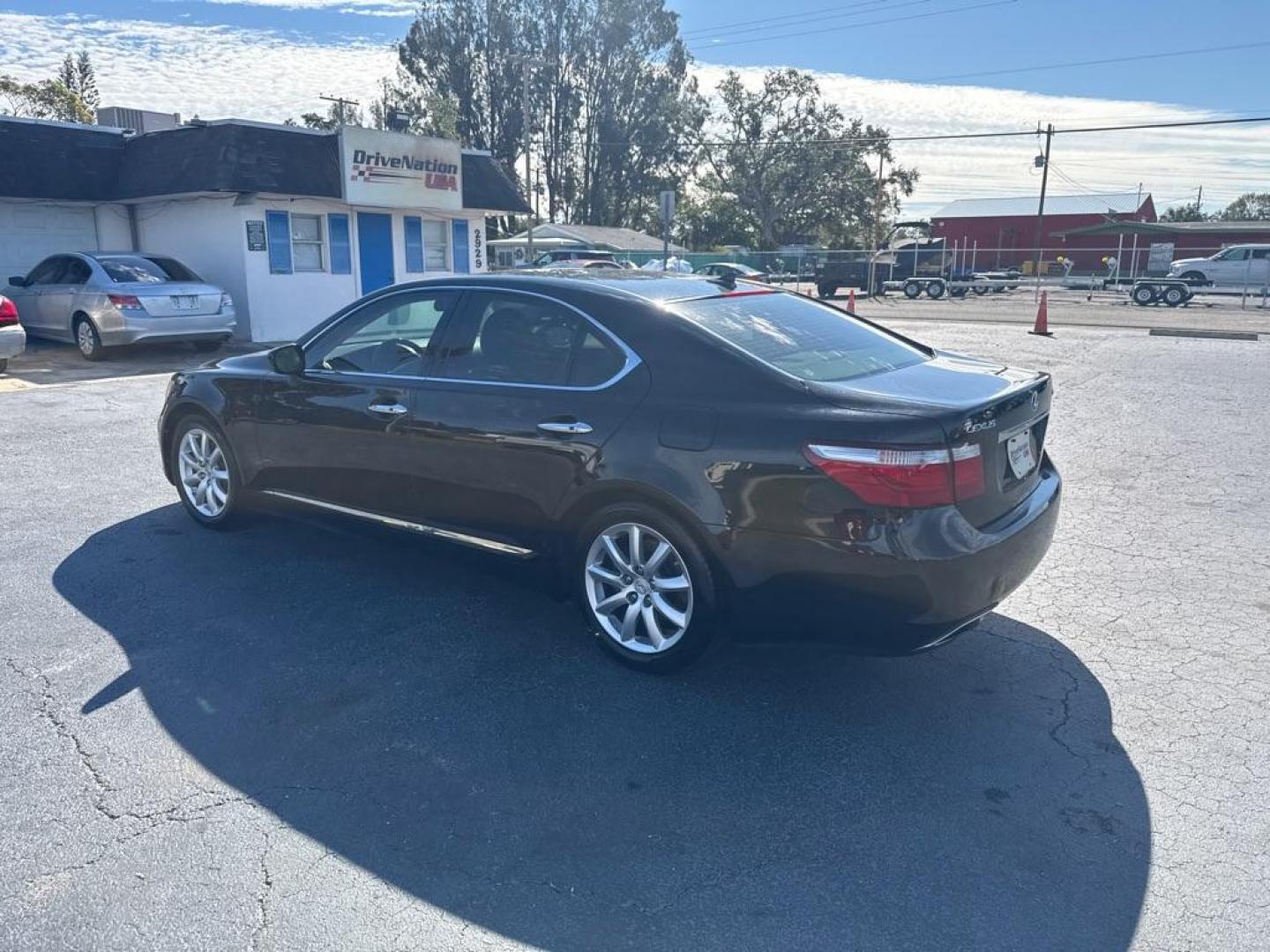 2008 BLACK LEXUS LS 460 (JTHBL46F185) with an 4.6L engine, Automatic transmission, located at 2929 9th St. West, Bradenton, 34205, (941) 242-2810, 27.473591, -82.570679 - Photo#6