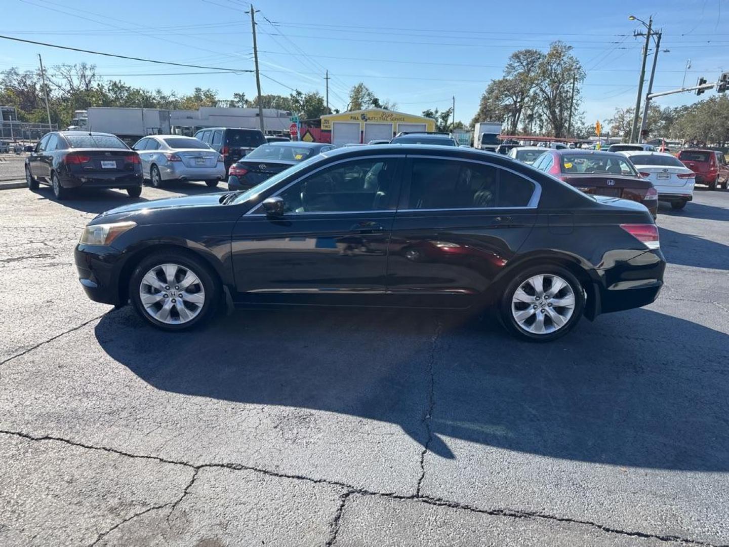 2008 BLACK HONDA ACCORD EXL (JHMCP26828C) with an 2.4L engine, Automatic transmission, located at 2929 9th St. West, Bradenton, 34205, (941) 242-2810, 27.473591, -82.570679 - Photo#5