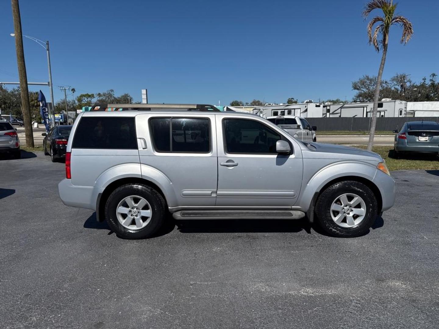 2008 SILVER NISSAN PATHFINDER S (5N1AR18U38C) with an 4.0L engine, Continuously Variable transmission, located at 2929 9th St. West, Bradenton, 34205, (941) 242-2810, 27.473591, -82.570679 - Thanks for inquring into DriveNation USA! All vehicles listed can be viewed at www.drivenationusa.com for vehicle history reports and additonal info. We cannot quote any terms such as down payments or monthly payments without an application. You can apply directly at www.drivenationusa.com or by con - Photo#9