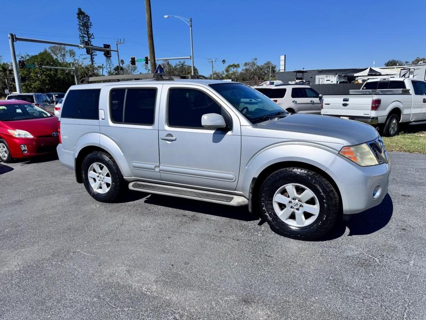 2008 SILVER NISSAN PATHFINDER S (5N1AR18U38C) with an 4.0L engine, Continuously Variable transmission, located at 2929 9th St. West, Bradenton, 34205, (941) 242-2810, 27.473591, -82.570679 - Thanks for inquring into DriveNation USA! All vehicles listed can be viewed at www.drivenationusa.com for vehicle history reports and additonal info. We cannot quote any terms such as down payments or monthly payments without an application. You can apply directly at www.drivenationusa.com or by con - Photo#1