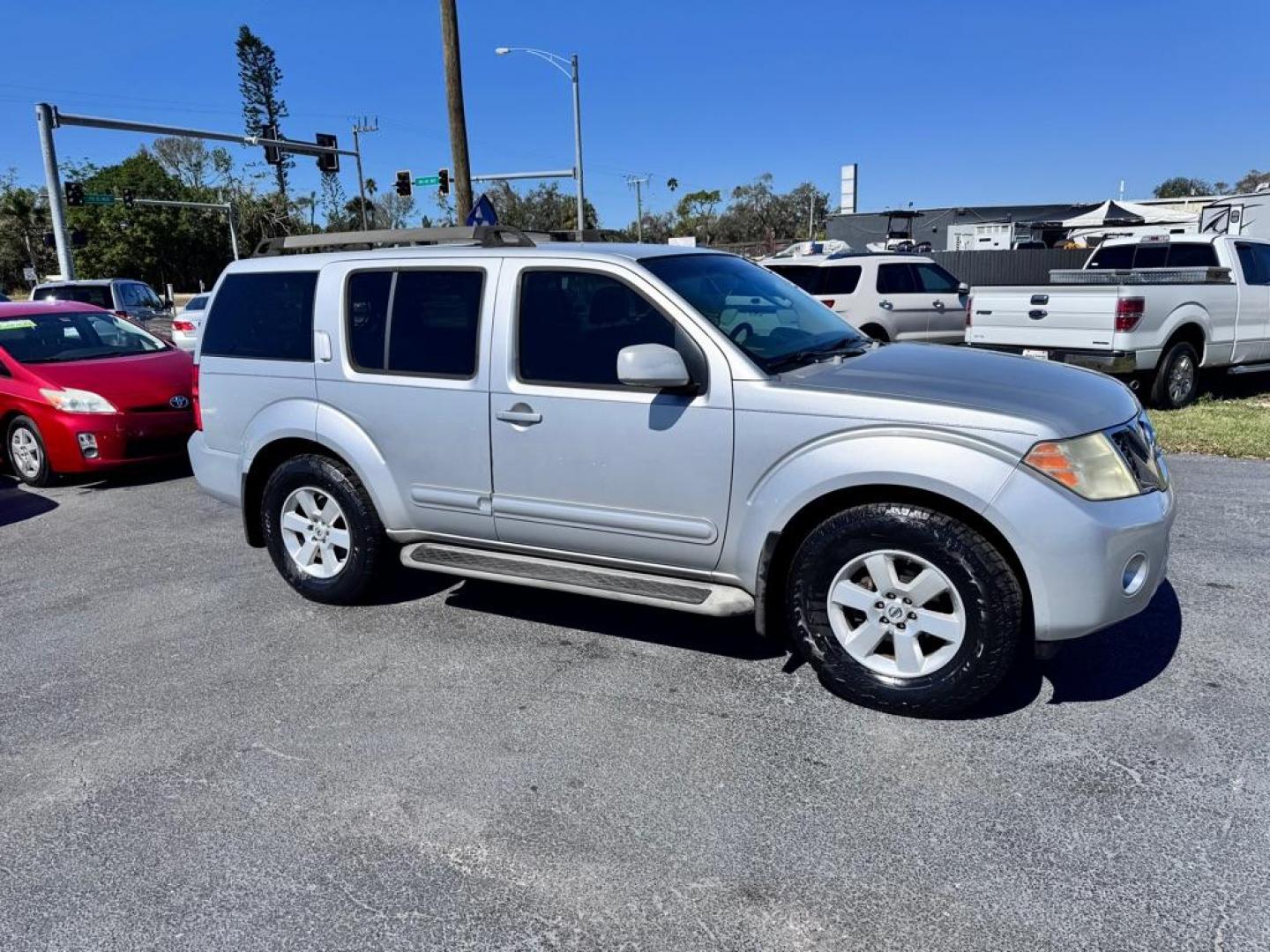 2008 SILVER NISSAN PATHFINDER S (5N1AR18U38C) with an 4.0L engine, Continuously Variable transmission, located at 2929 9th St. West, Bradenton, 34205, (941) 242-2810, 27.473591, -82.570679 - Thanks for inquring into DriveNation USA! All vehicles listed can be viewed at www.drivenationusa.com for vehicle history reports and additonal info. We cannot quote any terms such as down payments or monthly payments without an application. You can apply directly at www.drivenationusa.com or by con - Photo#2