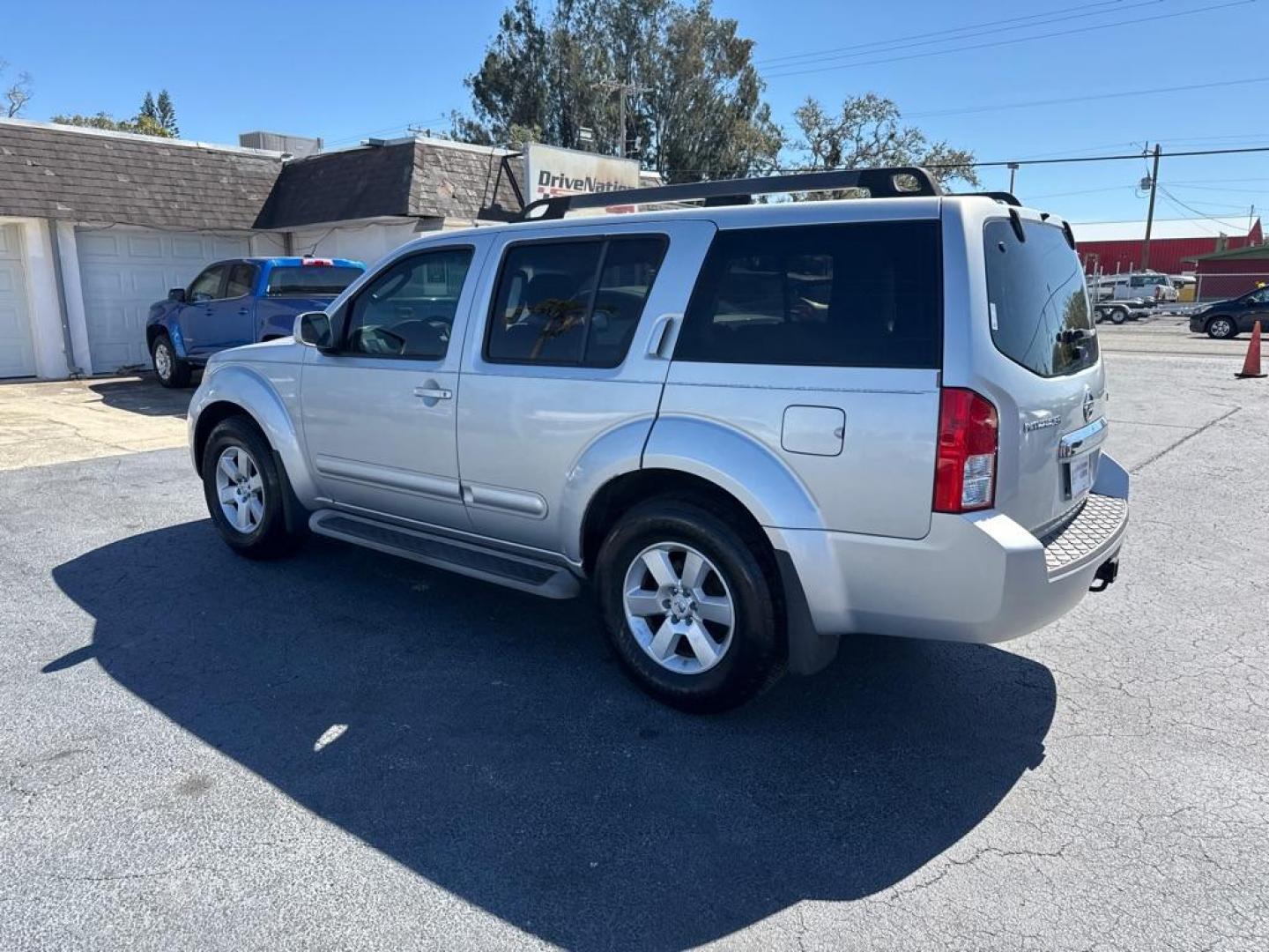 2008 SILVER NISSAN PATHFINDER S (5N1AR18U38C) with an 4.0L engine, Continuously Variable transmission, located at 2929 9th St. West, Bradenton, 34205, (941) 242-2810, 27.473591, -82.570679 - Thanks for inquring into DriveNation USA! All vehicles listed can be viewed at www.drivenationusa.com for vehicle history reports and additonal info. We cannot quote any terms such as down payments or monthly payments without an application. You can apply directly at www.drivenationusa.com or by con - Photo#6