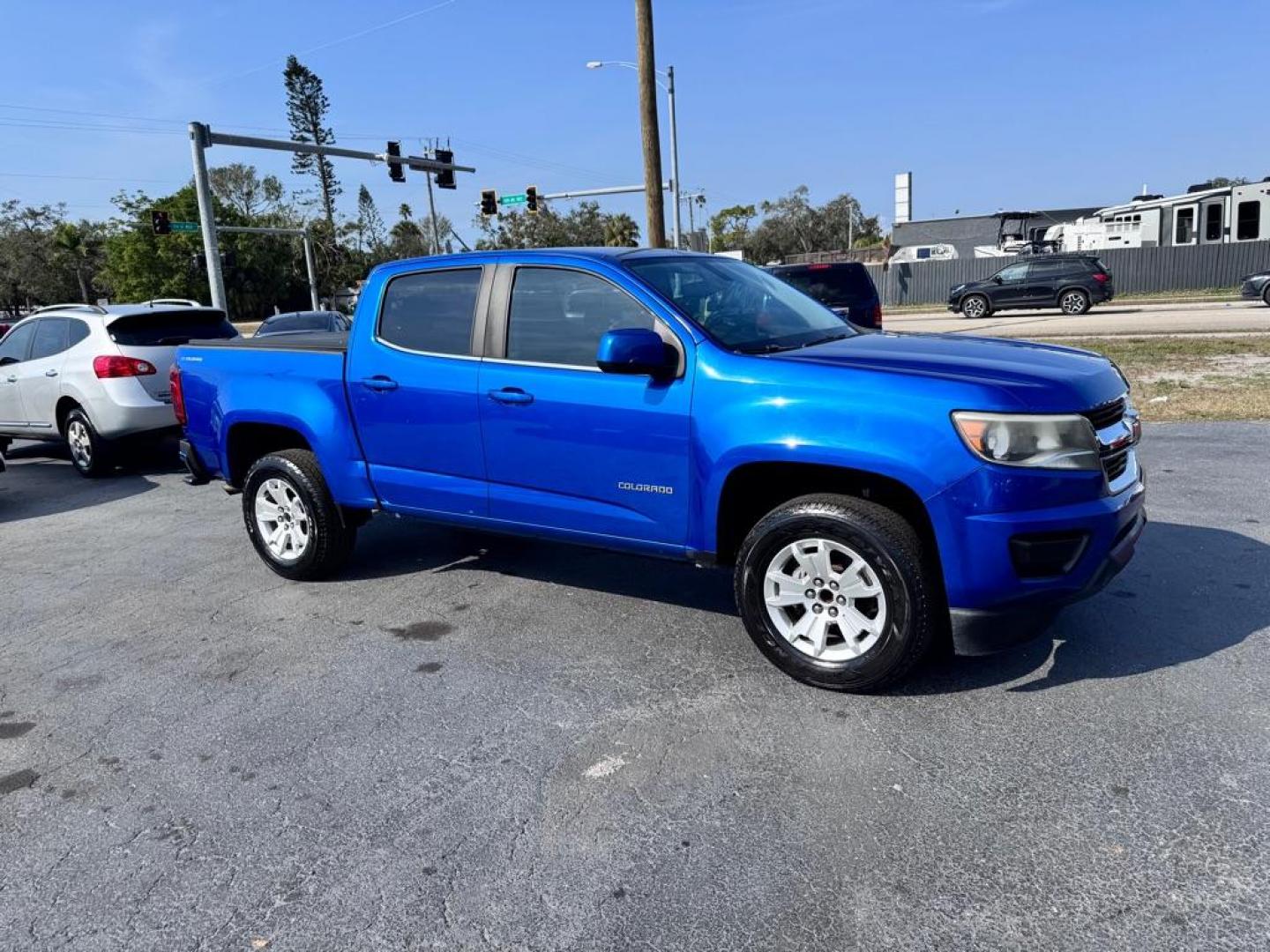 2018 BLUE CHEVROLET COLORADO LT (1GCGSCEA7J1) with an 2.5L engine, Automatic transmission, located at 2929 9th St. West, Bradenton, 34205, (941) 242-2810, 27.473591, -82.570679 - Photo#0