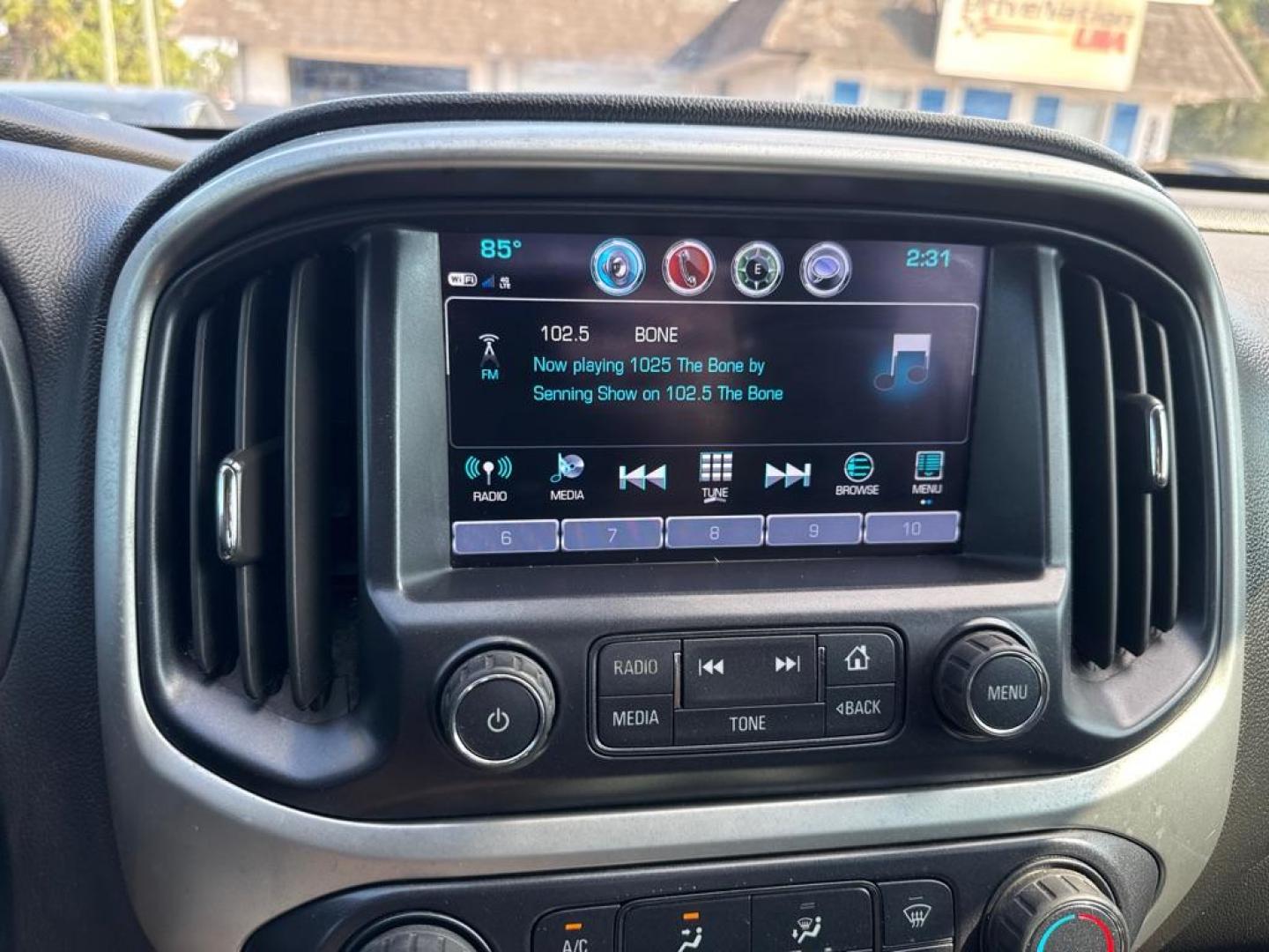 2018 BLUE CHEVROLET COLORADO LT (1GCGSCEA7J1) with an 2.5L engine, Automatic transmission, located at 2929 9th St. West, Bradenton, 34205, (941) 242-2810, 27.473591, -82.570679 - Photo#12