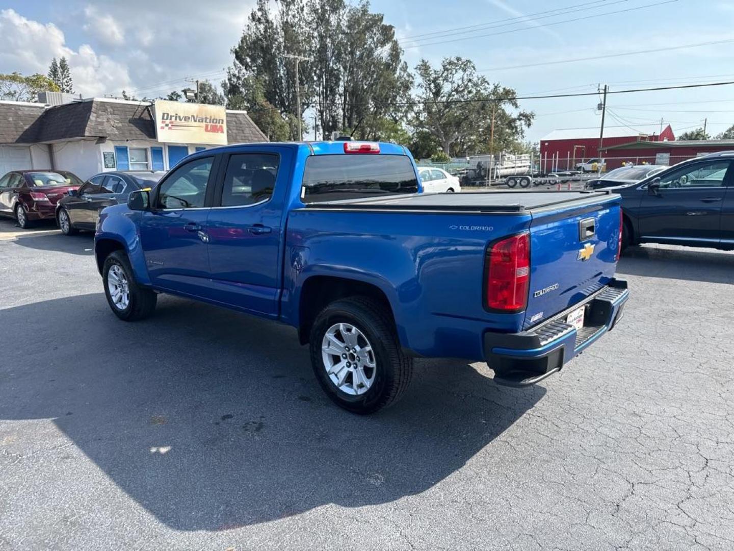 2018 BLUE CHEVROLET COLORADO LT (1GCGSCEA7J1) with an 2.5L engine, Automatic transmission, located at 2929 9th St. West, Bradenton, 34205, (941) 242-2810, 27.473591, -82.570679 - Photo#5