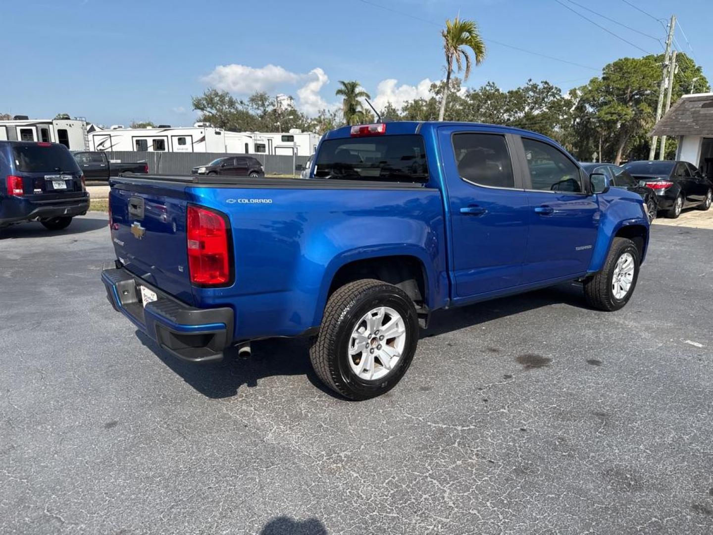 2018 BLUE CHEVROLET COLORADO LT (1GCGSCEA7J1) with an 2.5L engine, Automatic transmission, located at 2929 9th St. West, Bradenton, 34205, (941) 242-2810, 27.473591, -82.570679 - Photo#7