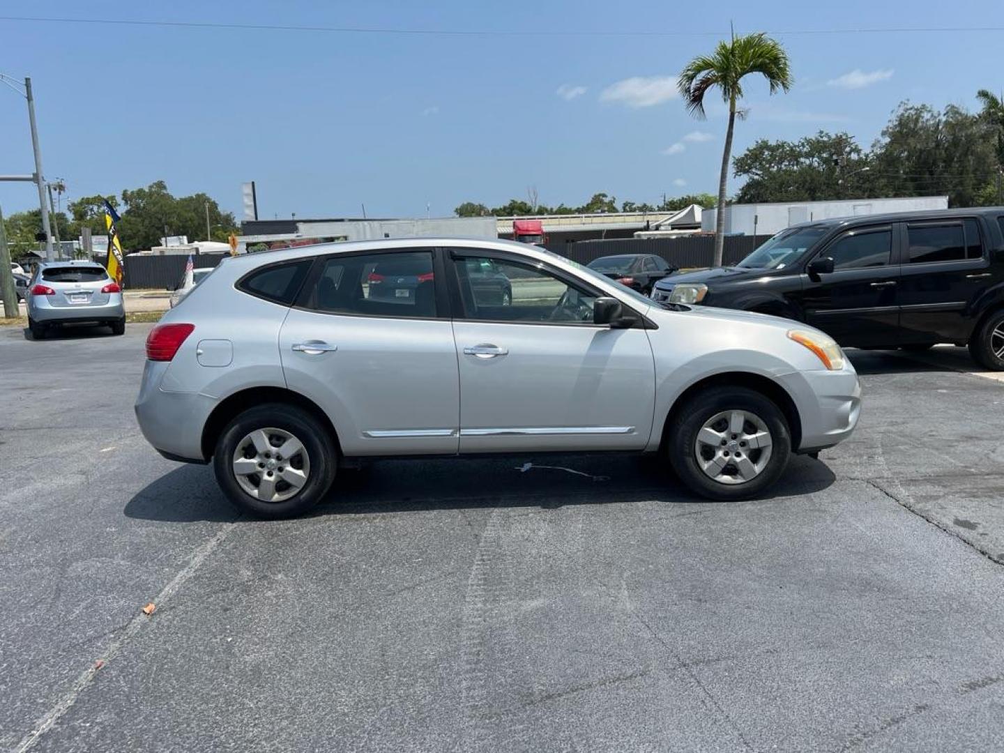 2014 SILVER NISSAN ROGUE SELECT S (JN8AS5MT8EW) with an 2.5L engine, Continuously Variable transmission, located at 2929 9th St. West, Bradenton, 34205, (941) 242-2810, 27.473591, -82.570679 - Thanks for inquring into DriveNation USA! All vehicles listed can be viewed at www.drivenationusa.com for vehicle history reports and additonal info. We cannot quote any terms such as down payments or monthly payments without an application. You can apply directly at www.drivenationusa.com or by con - Photo#8