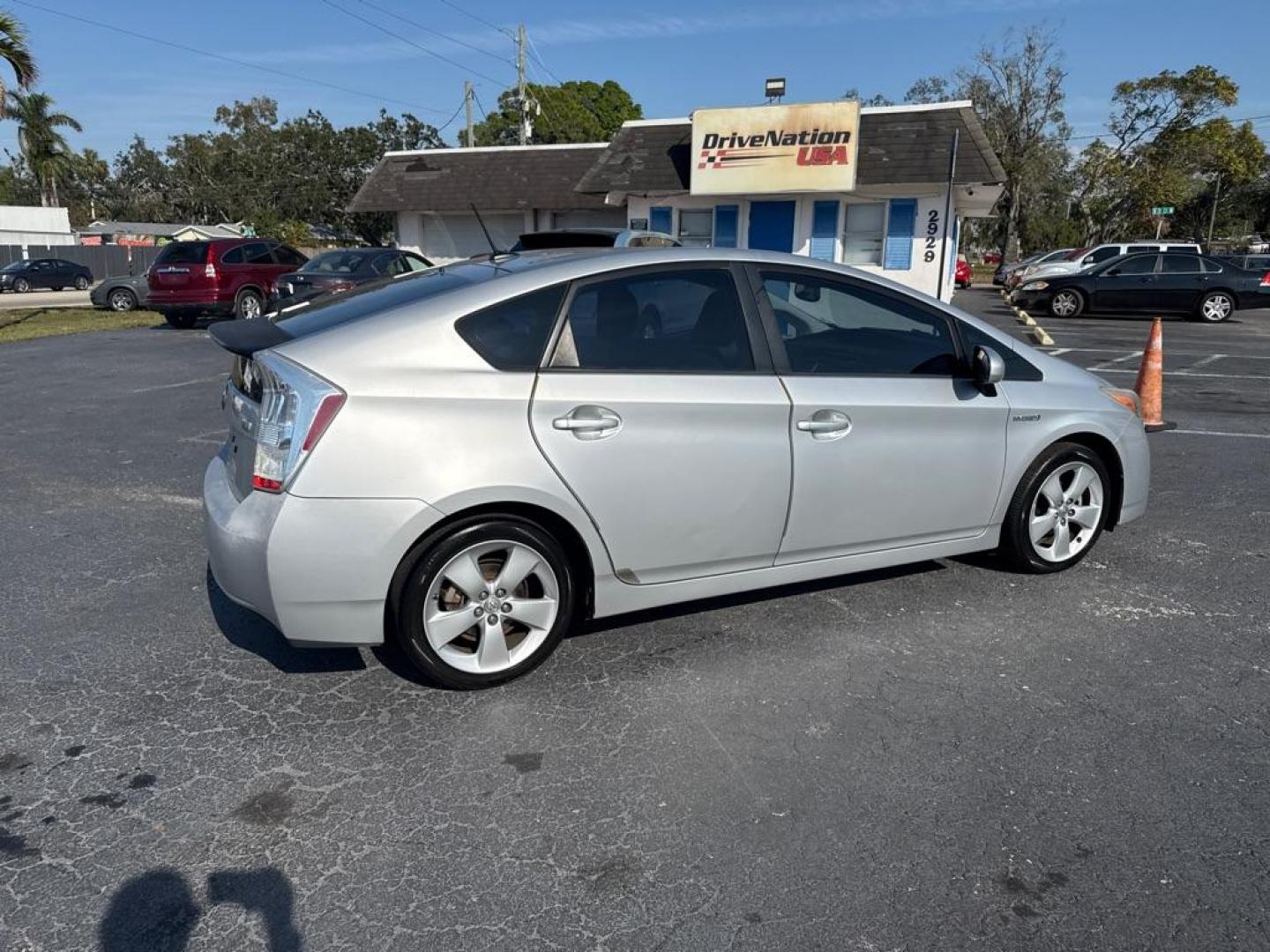 2010 SILVER TOYOTA PRIUS 3 (JTDKN3DU0A5) with an 1.8L engine, Continuously Variable transmission, located at 2929 9th St. West, Bradenton, 34205, (941) 242-2810, 27.473591, -82.570679 - Thanks for inquring into DriveNation USA! All vehicles listed can be viewed at www.drivenationusa.com for vehicle history reports and additonal info. We cannot quote any terms such as down payments or monthly payments without an application. You can apply directly at www.drivenationusa.com or by con - Photo#7