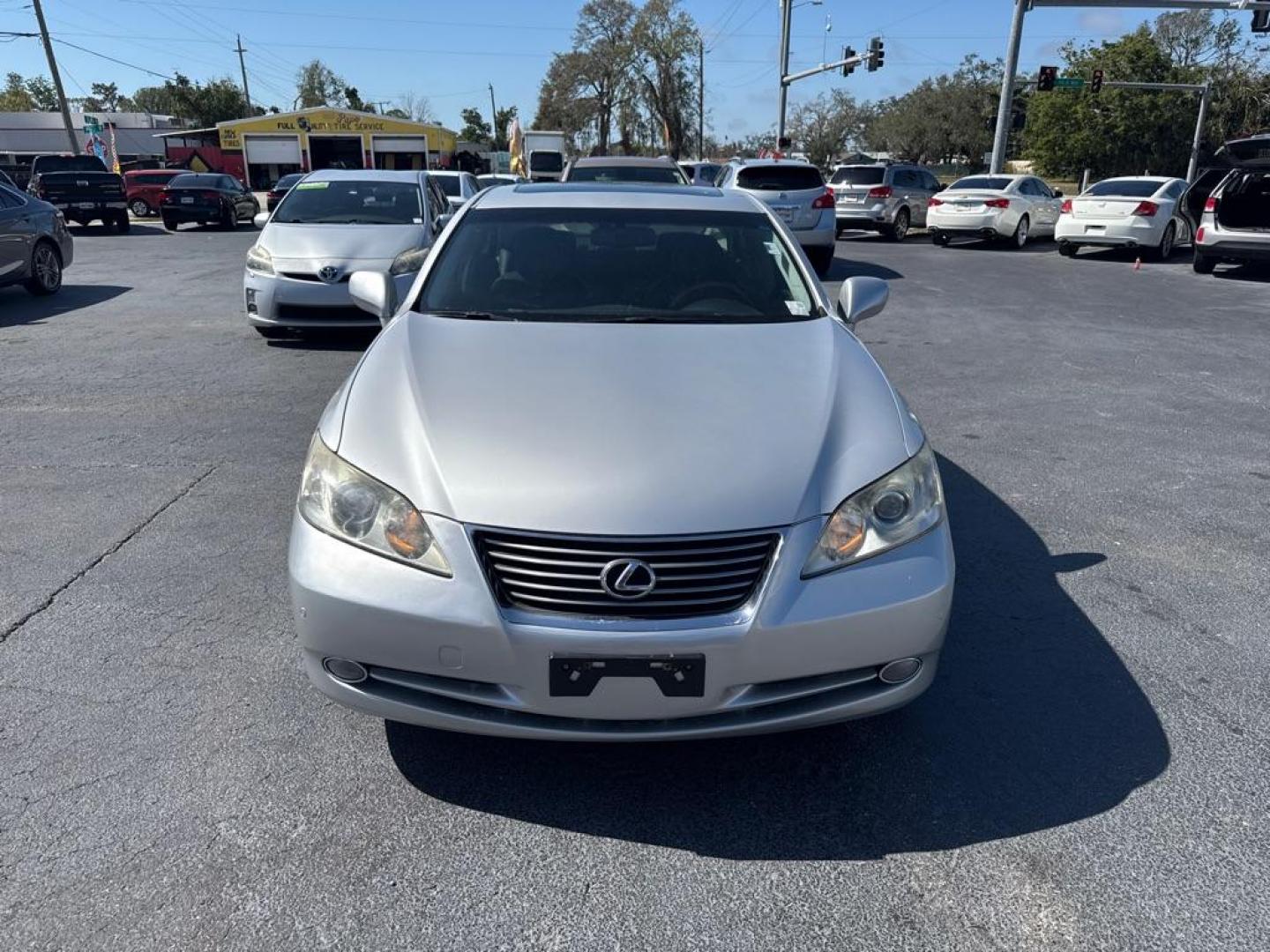 2007 GRAY LEXUS ES 350 (JTHBJ46G472) with an 3.5L engine, Automatic transmission, located at 2929 9th St. West, Bradenton, 34205, (941) 242-2810, 27.473591, -82.570679 - Photo#3