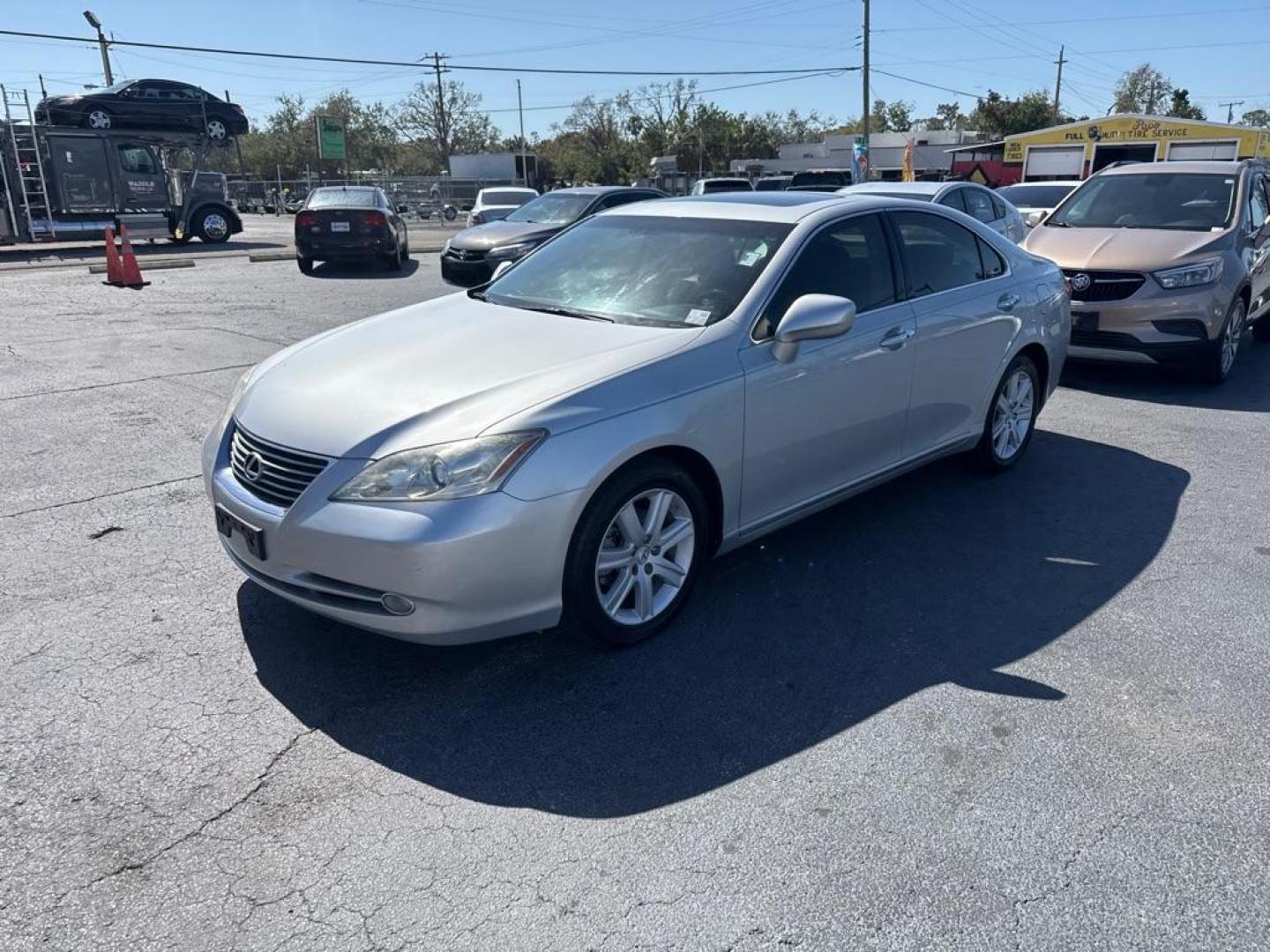 2007 GRAY LEXUS ES 350 (JTHBJ46G472) with an 3.5L engine, Automatic transmission, located at 2929 9th St. West, Bradenton, 34205, (941) 242-2810, 27.473591, -82.570679 - Photo#4