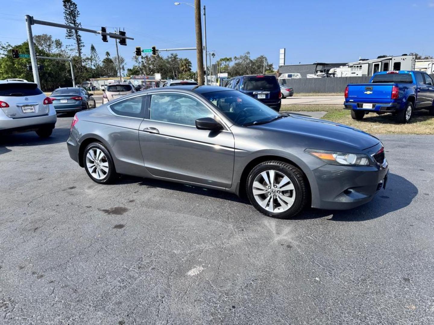 2009 GRAY HONDA ACCORD EXL (1HGCS128X9A) with an 2.4L engine, Automatic transmission, located at 2929 9th St. West, Bradenton, 34205, (941) 242-2810, 27.473591, -82.570679 - Thanks for inquring into DriveNation USA! All vehicles listed can be viewed at www.drivenationusa.com for vehicle history reports and additonal info. We cannot quote any terms such as down payments or monthly payments without an application. You can apply directly at www.drivenationusa.com or by con - Photo#0