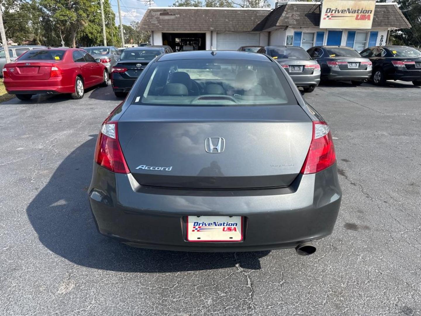 2009 GRAY HONDA ACCORD EXL (1HGCS128X9A) with an 2.4L engine, Automatic transmission, located at 2929 9th St. West, Bradenton, 34205, (941) 242-2810, 27.473591, -82.570679 - Thanks for inquring into DriveNation USA! All vehicles listed can be viewed at www.drivenationusa.com for vehicle history reports and additonal info. We cannot quote any terms such as down payments or monthly payments without an application. You can apply directly at www.drivenationusa.com or by con - Photo#6