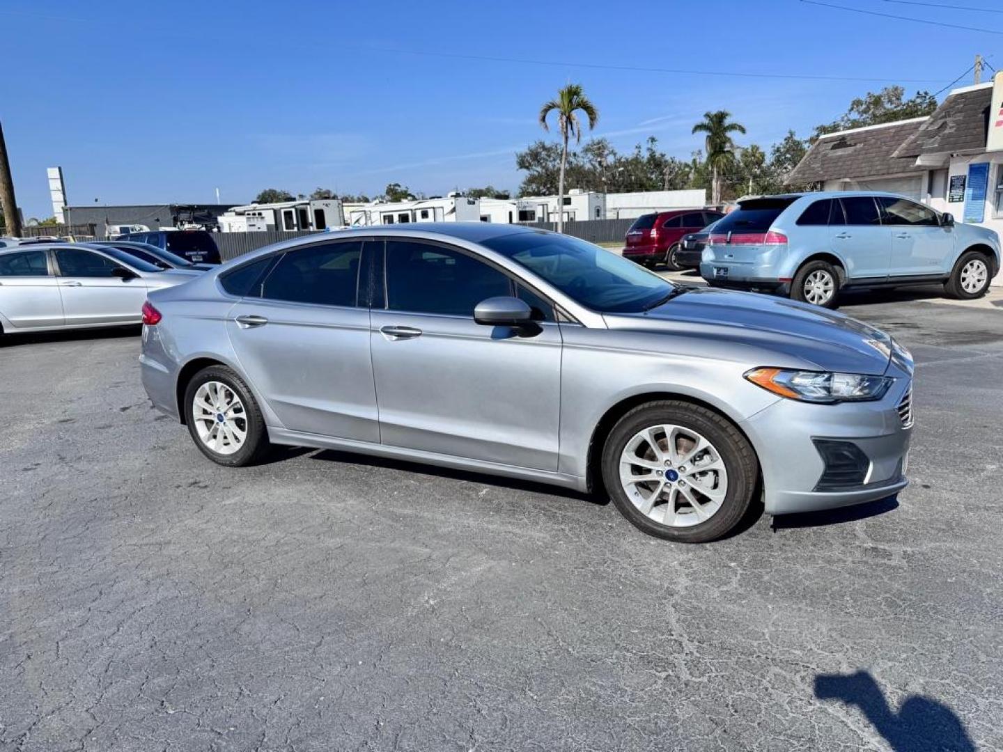 2020 SILVER FORD FUSION SE (3FA6P0H78LR) with an 2.5L engine, Automatic transmission, located at 2929 9th St. West, Bradenton, 34205, (941) 242-2810, 27.473591, -82.570679 - Thanks for inquring into DriveNation USA! All vehicles listed can be viewed at www.drivenationusa.com for vehicle history reports and additonal info. We cannot quote any terms such as down payments or monthly payments without an application. You can apply directly at www.drivenationusa.com or by con - Photo#0