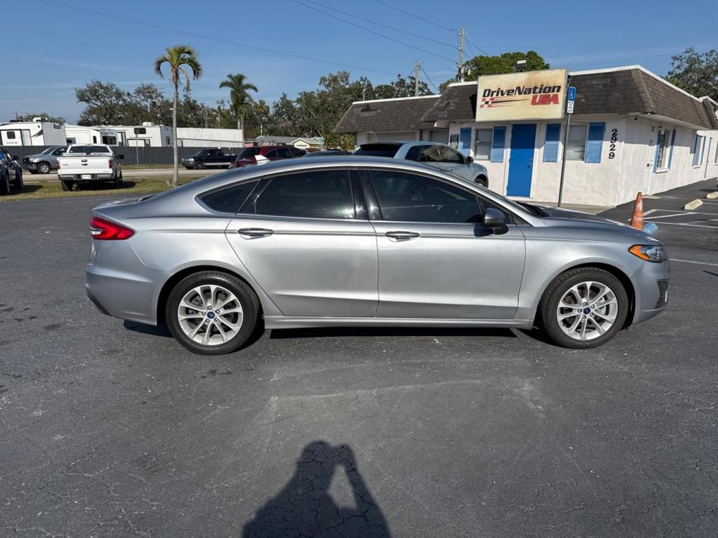 2020 SILVER FORD FUSION SE (3FA6P0H78LR) with an 2.5L engine, Automatic transmission, located at 2929 9th St. West, Bradenton, 34205, (941) 242-2810, 27.473591, -82.570679 - Thanks for inquring into DriveNation USA! All vehicles listed can be viewed at www.drivenationusa.com for vehicle history reports and additonal info. We cannot quote any terms such as down payments or monthly payments without an application. You can apply directly at www.drivenationusa.com or by con - Photo#9