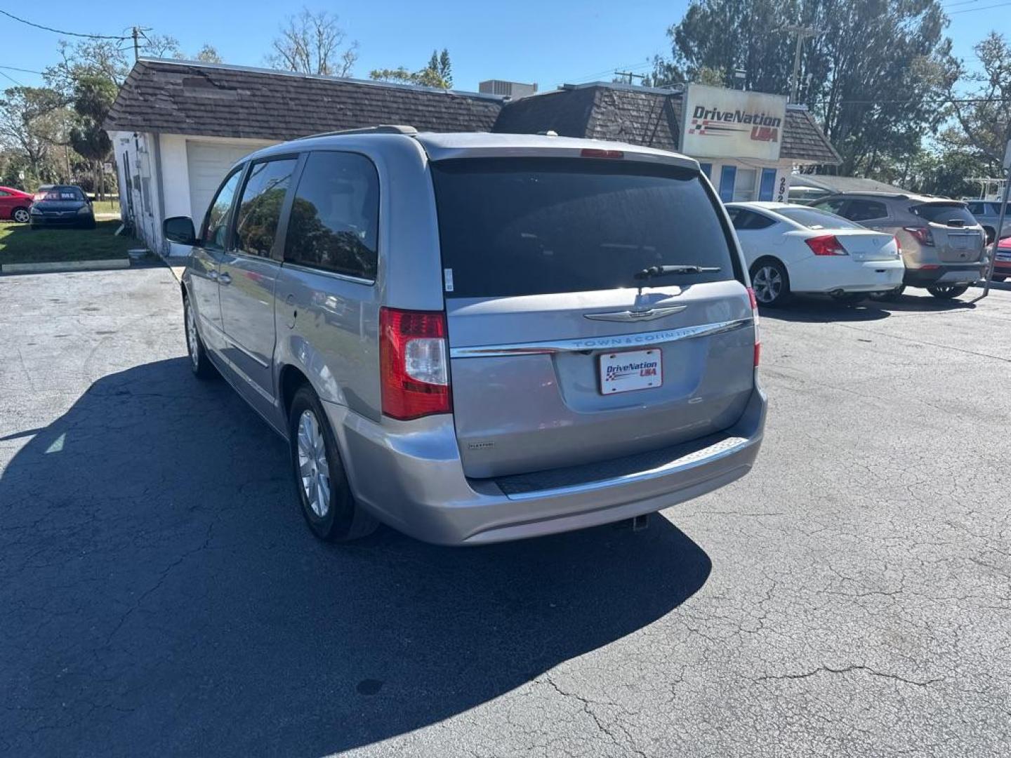 2014 GRAY CHRYSLER TOWN and COUNTRY TOURING (2C4RC1BG4ER) with an 3.6L engine, Automatic transmission, located at 2929 9th St. West, Bradenton, 34205, (941) 242-2810, 27.473591, -82.570679 - Thanks for inquring into DriveNation USA! All vehicles listed can be viewed at www.drivenationusa.com for vehicle history reports and additonal info. We cannot quote any terms such as down payments or monthly payments without an application. You can apply directly at www.drivenationusa.com or by con - Photo#6