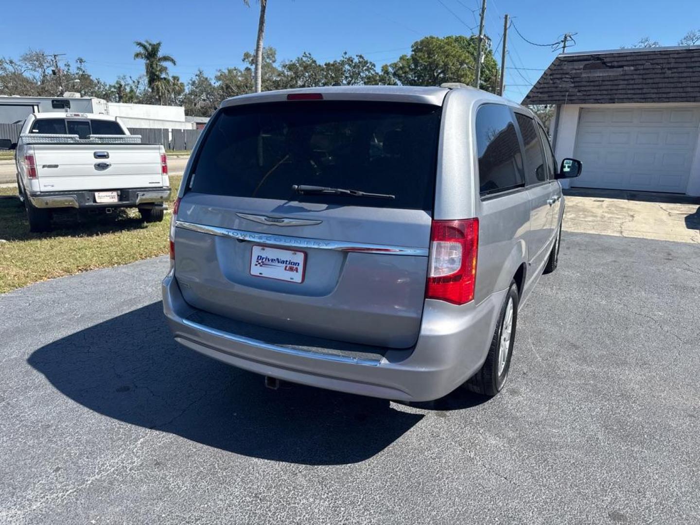 2014 GRAY CHRYSLER TOWN and COUNTRY TOURING (2C4RC1BG4ER) with an 3.6L engine, Automatic transmission, located at 2929 9th St. West, Bradenton, 34205, (941) 242-2810, 27.473591, -82.570679 - Thanks for inquring into DriveNation USA! All vehicles listed can be viewed at www.drivenationusa.com for vehicle history reports and additonal info. We cannot quote any terms such as down payments or monthly payments without an application. You can apply directly at www.drivenationusa.com or by con - Photo#7