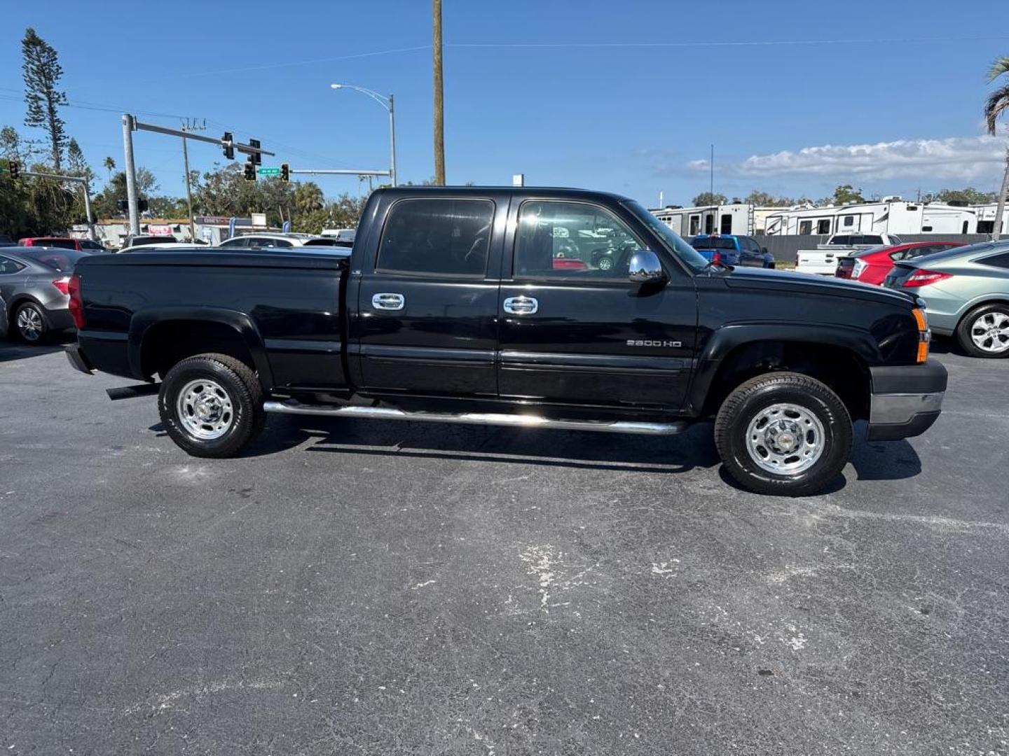 2004 BLACK CHEVROLET SILVERADO 2500 HEAVY DUTY (1GCHC23U04F) with an 6.0L engine, Automatic transmission, located at 2929 9th St. West, Bradenton, 34205, (941) 242-2810, 27.473591, -82.570679 - Thanks for inquring into DriveNation USA! All vehicles listed can be viewed at www.drivenationusa.com for vehicle history reports and additonal info. We cannot quote any terms such as down payments or monthly payments without an application. You can apply directly at www.drivenationusa.com or by con - Photo#10