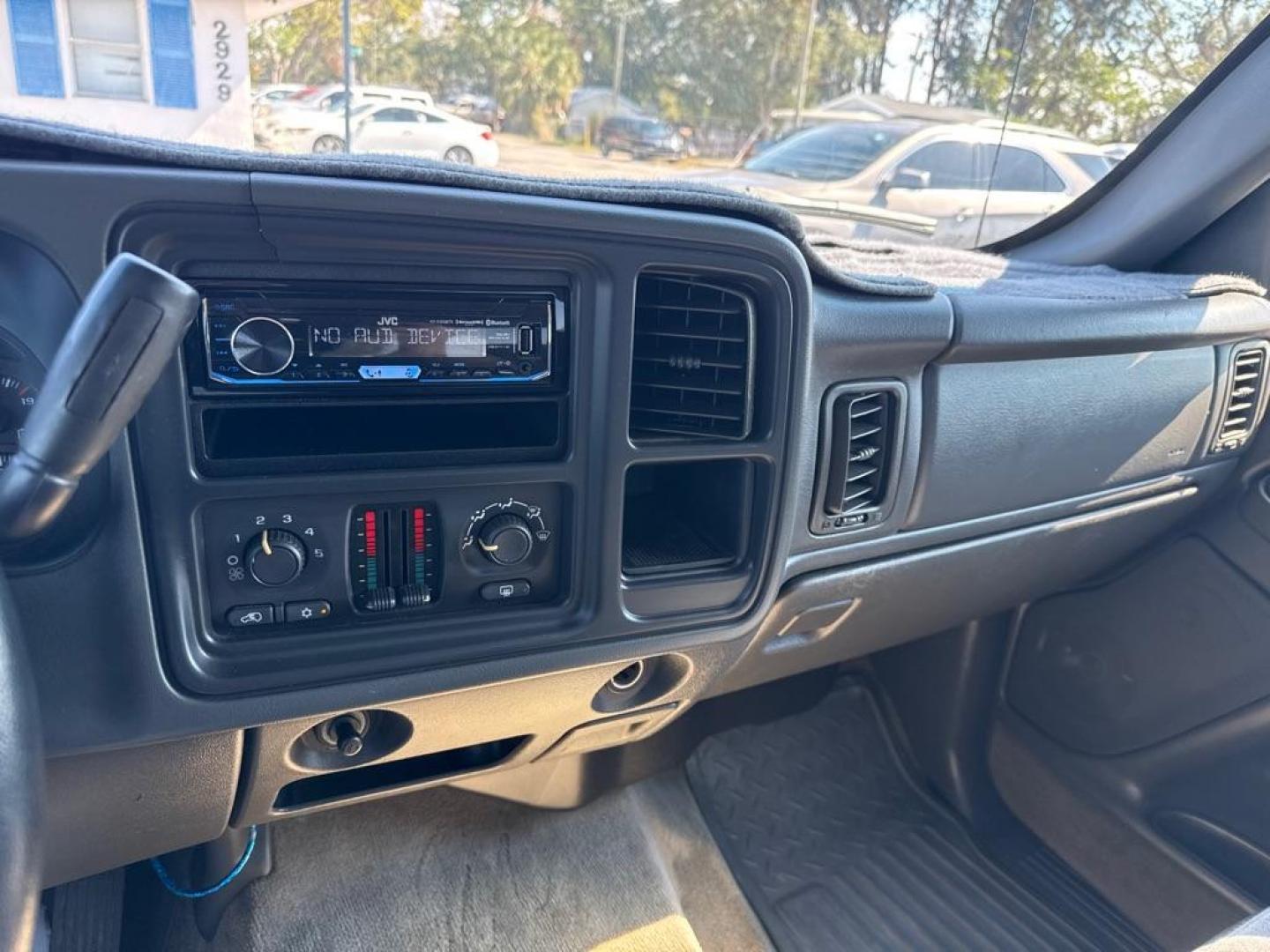 2004 BLACK CHEVROLET SILVERADO 2500 HEAVY DUTY (1GCHC23U04F) with an 6.0L engine, Automatic transmission, located at 2929 9th St. West, Bradenton, 34205, (941) 242-2810, 27.473591, -82.570679 - Thanks for inquring into DriveNation USA! All vehicles listed can be viewed at www.drivenationusa.com for vehicle history reports and additonal info. We cannot quote any terms such as down payments or monthly payments without an application. You can apply directly at www.drivenationusa.com or by con - Photo#17