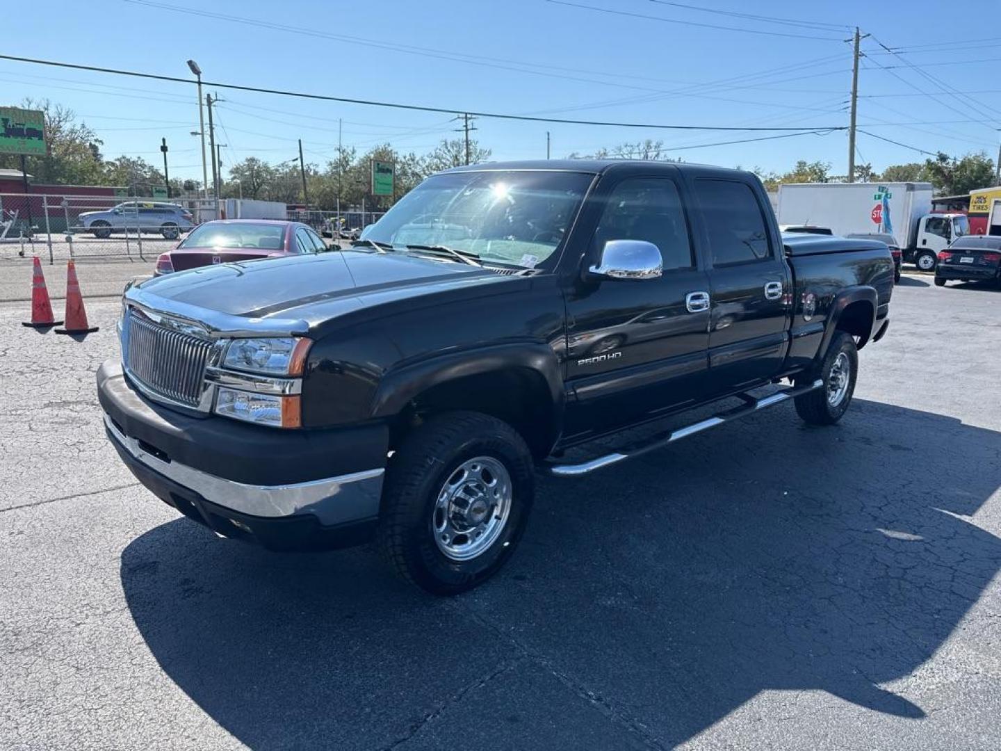 2004 BLACK CHEVROLET SILVERADO 2500 HEAVY DUTY (1GCHC23U04F) with an 6.0L engine, Automatic transmission, located at 2929 9th St. West, Bradenton, 34205, (941) 242-2810, 27.473591, -82.570679 - Thanks for inquring into DriveNation USA! All vehicles listed can be viewed at www.drivenationusa.com for vehicle history reports and additonal info. We cannot quote any terms such as down payments or monthly payments without an application. You can apply directly at www.drivenationusa.com or by con - Photo#4