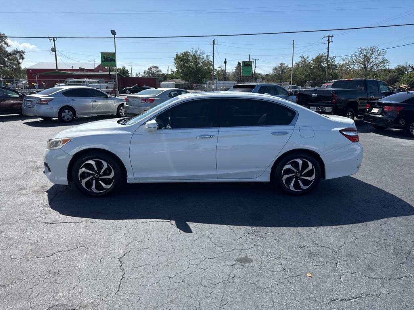 2016 WHITE HONDA ACCORD EXL (1HGCR3F81GA) with an 3.5L engine, Automatic transmission, located at 2929 9th St. West, Bradenton, 34205, (941) 242-2810, 27.473591, -82.570679 - Thanks for inquring into DriveNation USA! All vehicles listed can be viewed at www.drivenationusa.com for vehicle history reports and additonal info. We cannot quote any terms such as down payments or monthly payments without an application. You can apply directly at www.drivenationusa.com or by con - Photo#4