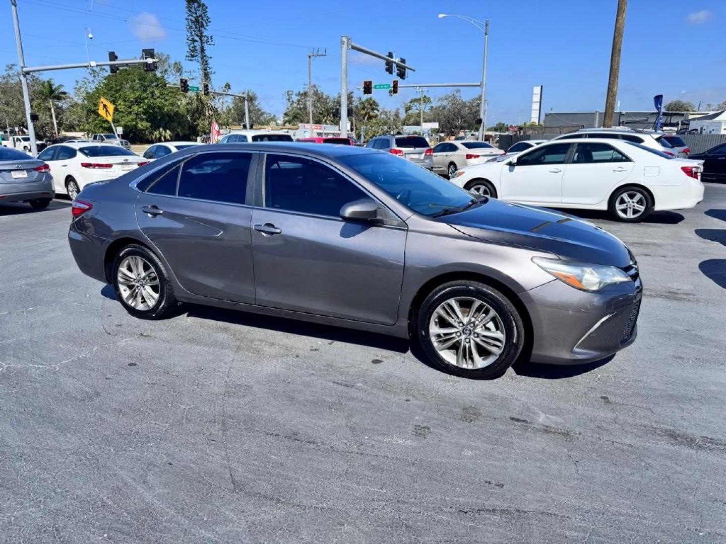 2016 GRAY TOYOTA CAMRY LE (4T1BF1FK8GU) with an 2.5L engine, Automatic transmission, located at 2929 9th St. West, Bradenton, 34205, (941) 242-2810, 27.473591, -82.570679 - Thanks for inquring into DriveNation USA! All vehicles listed can be viewed at www.drivenationusa.com for vehicle history reports and additonal info. We cannot quote any terms such as down payments or monthly payments without an application. You can apply directly at www.drivenationusa.com or by con - Photo#2