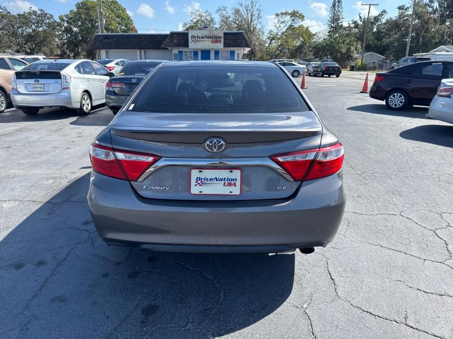 2016 GRAY TOYOTA CAMRY LE (4T1BF1FK8GU) with an 2.5L engine, Automatic transmission, located at 2929 9th St. West, Bradenton, 34205, (941) 242-2810, 27.473591, -82.570679 - Thanks for inquring into DriveNation USA! All vehicles listed can be viewed at www.drivenationusa.com for vehicle history reports and additonal info. We cannot quote any terms such as down payments or monthly payments without an application. You can apply directly at www.drivenationusa.com or by con - Photo#6