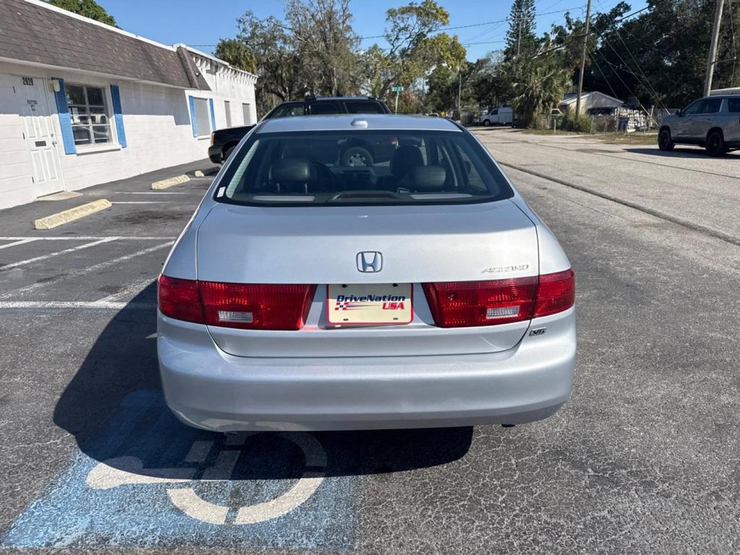 2005 SILVER HONDA ACCORD EX (1HGCM66805A) with an 3.0L engine, Automatic transmission, located at 2929 9th St. West, Bradenton, 34205, (941) 242-2810, 27.473591, -82.570679 - Thanks for inquring into DriveNation USA! All vehicles listed can be viewed at www.drivenationusa.com for vehicle history reports and additonal info. We cannot quote any terms such as down payments or monthly payments without an application. You can apply directly at www.drivenationusa.com or by con - Photo#6