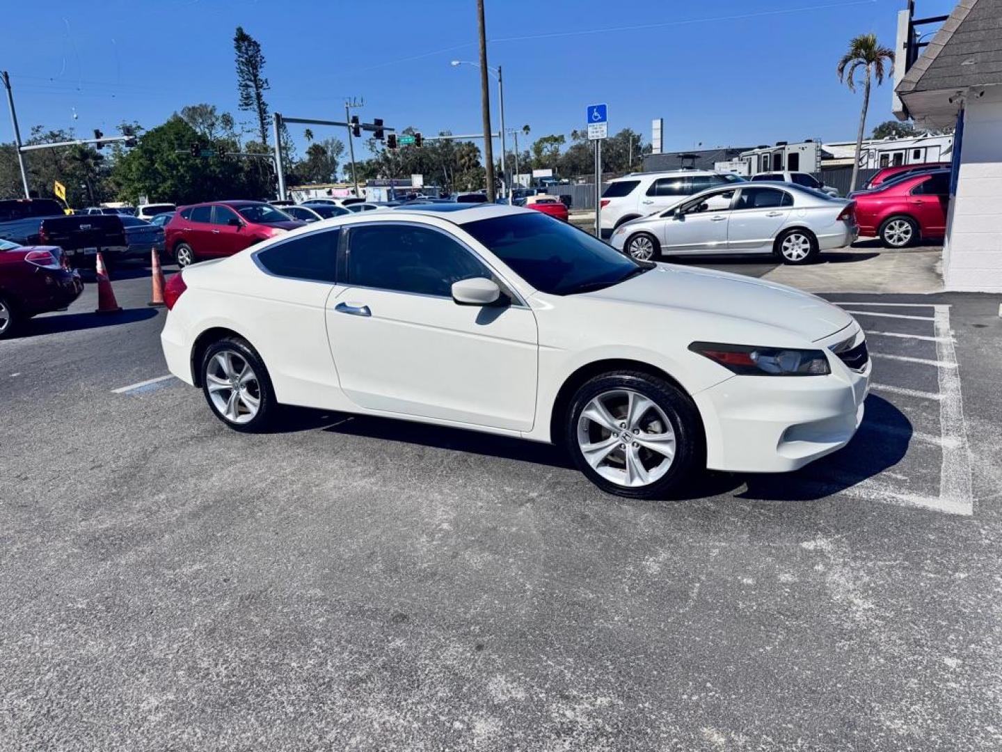 2011 WHITE HONDA ACCORD EXL (1HGCS2B85BA) with an 3.5L engine, Automatic transmission, located at 2929 9th St. West, Bradenton, 34205, (941) 242-2810, 27.473591, -82.570679 - Thanks for inquring into DriveNation USA! All vehicles listed can be viewed at www.drivenationusa.com for vehicle history reports and additonal info. We cannot quote any terms such as down payments or monthly payments without an application. You can apply directly at www.drivenationusa.com or by con - Photo#1