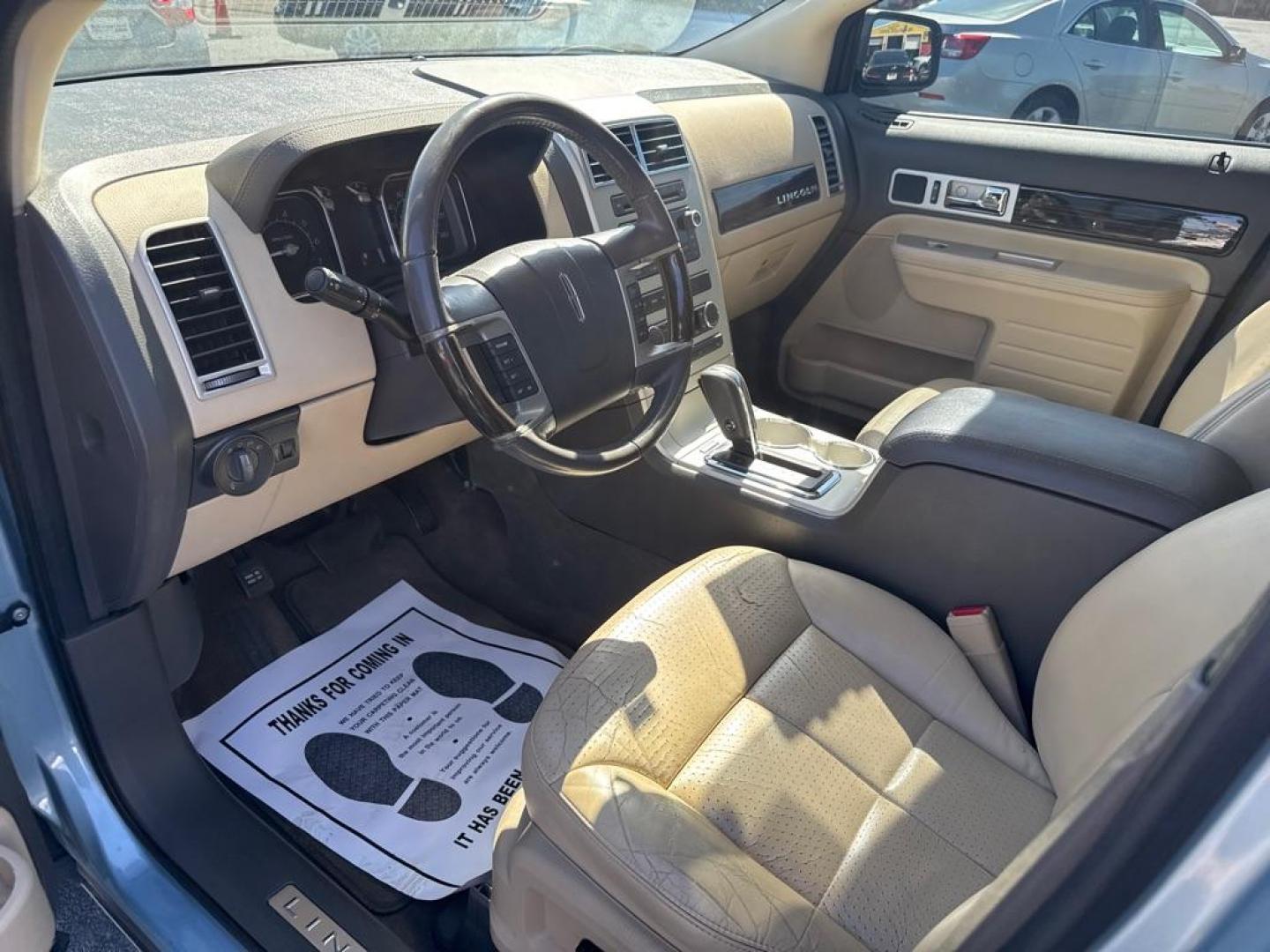 2008 BLUE LINCOLN MKX (2LMDU68C58B) with an 3.5L engine, Automatic transmission, located at 2929 9th St. West, Bradenton, 34205, (941) 242-2810, 27.473591, -82.570679 - Thanks for inquring into DriveNation USA! All vehicles listed can be viewed at www.drivenationusa.com for vehicle history reports and additonal info. We cannot quote any terms such as down payments or monthly payments without an application. You can apply directly at www.drivenationusa.com or by con - Photo#9