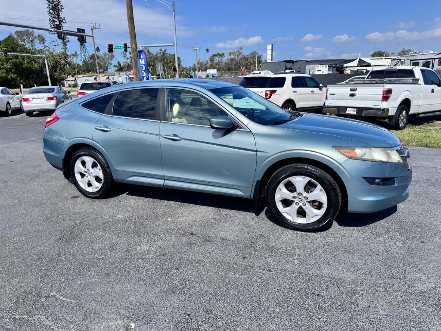 2010 GREEN HONDA ACCORD CROSSTOU EXL (5J6TF1H56AL) with an 3.5L engine, Automatic transmission, located at 2929 9th St. West, Bradenton, 34205, (941) 242-2810, 27.473591, -82.570679 - Thanks for inquring into DriveNation USA! All vehicles listed can be viewed at www.drivenationusa.com for vehicle history reports and additonal info. We cannot quote any terms such as down payments or monthly payments without an application. You can apply directly at www.drivenationusa.com or by con - Photo#1