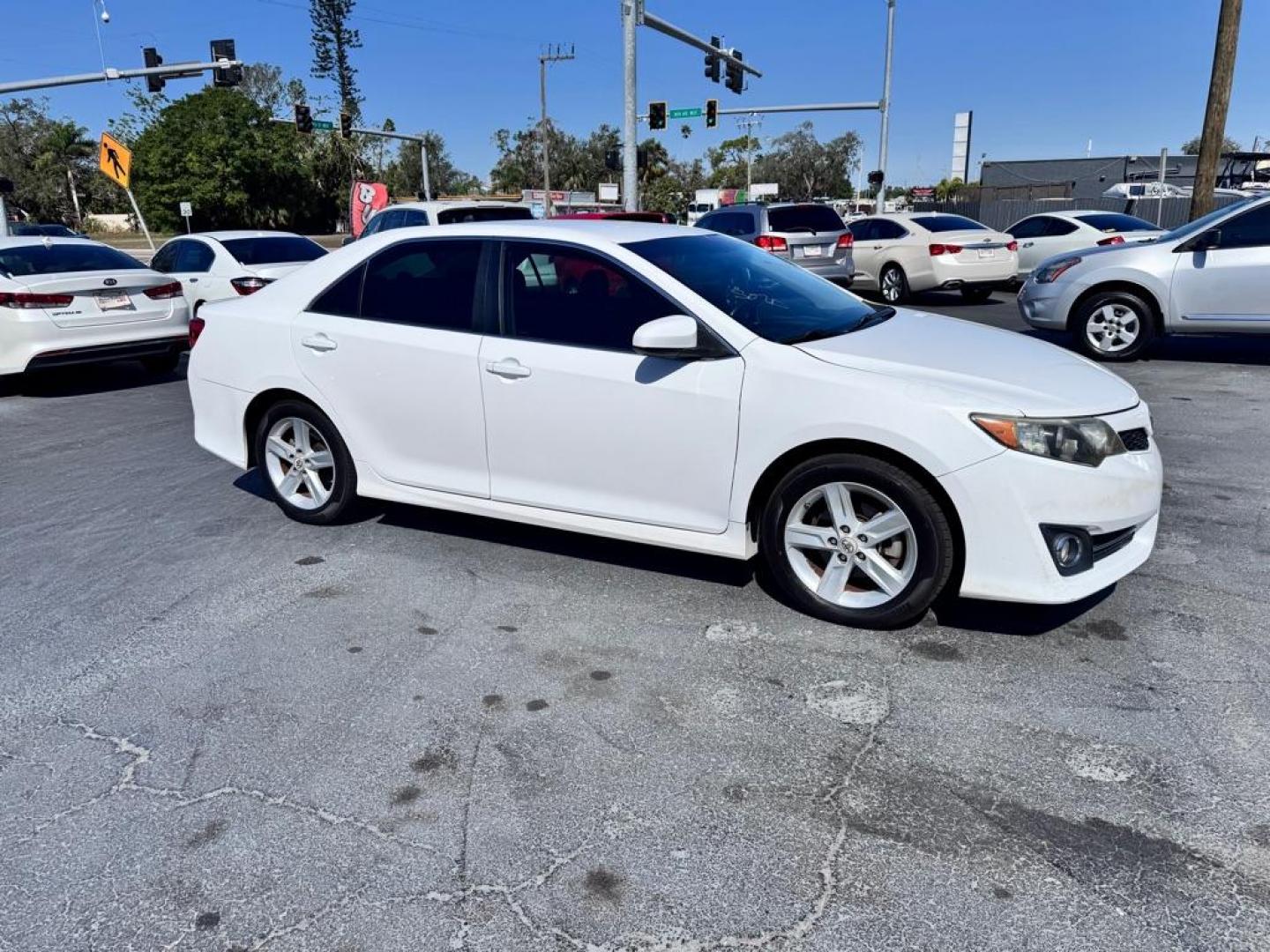 2012 WHITE TOYOTA CAMRY SE (4T1BF1FK7CU) with an 2.5L engine, Automatic transmission, located at 2929 9th St. West, Bradenton, 34205, (941) 242-2810, 27.473591, -82.570679 - Thanks for inquring into DriveNation USA! All vehicles listed can be viewed at www.drivenationusa.com for vehicle history reports and additonal info. We cannot quote any terms such as down payments or monthly payments without an application. You can apply directly at www.drivenationusa.com or by con - Photo#2