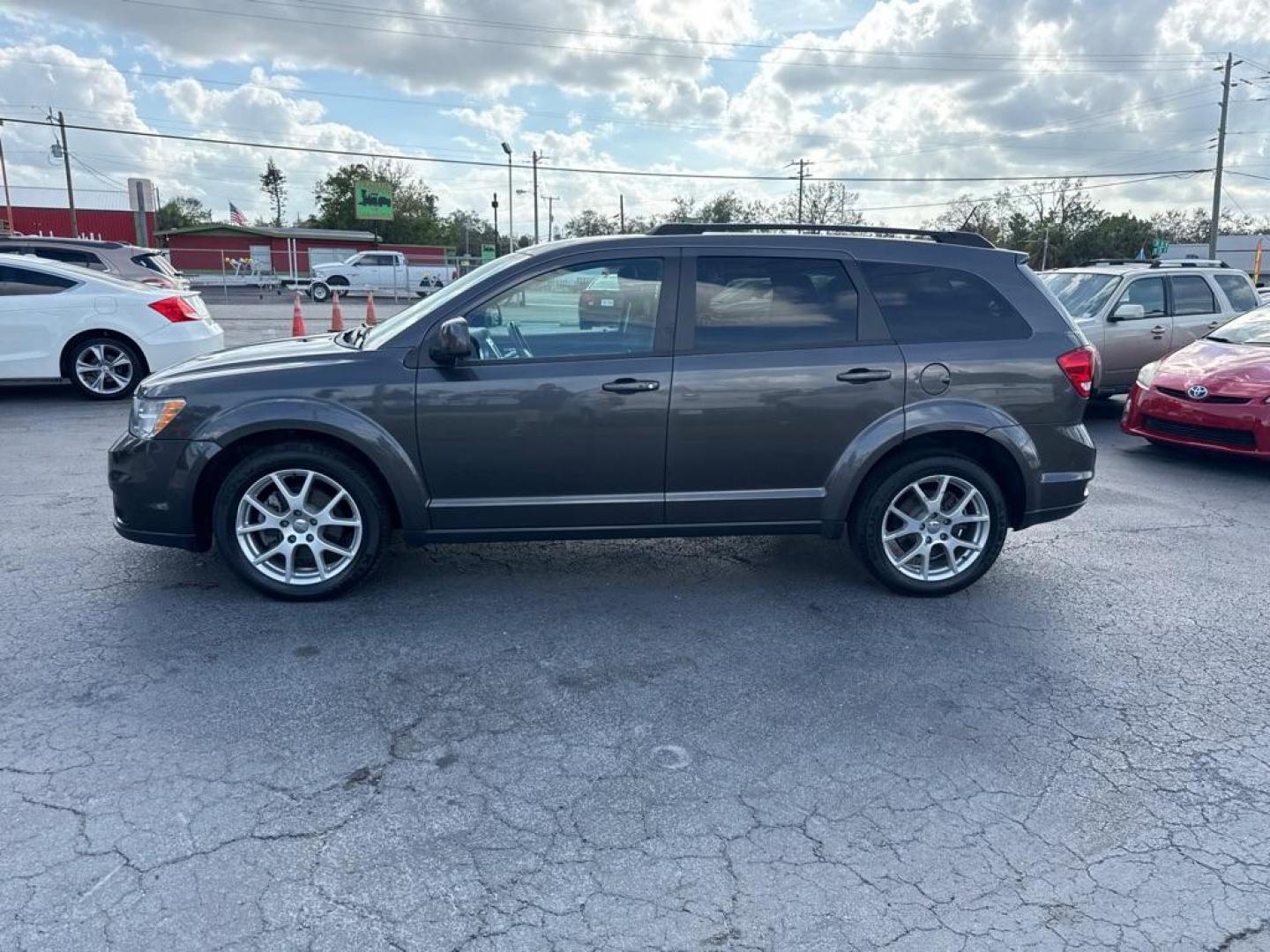 2016 GRAY DODGE JOURNEY SXT (3C4PDCBG1GT) with an 3.6L engine, Automatic transmission, located at 2929 9th St. West, Bradenton, 34205, (941) 242-2810, 27.473591, -82.570679 - Thanks for inquring into DriveNation USA! All vehicles listed can be viewed at www.drivenationusa.com for vehicle history reports and additonal info. We cannot quote any terms such as down payments or monthly payments without an application. You can apply directly at www.drivenationusa.com or by con - Photo#4