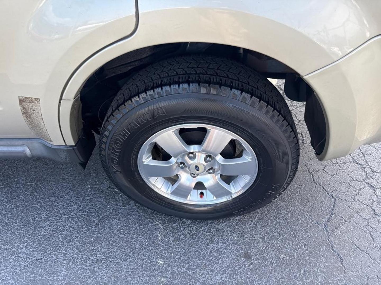 2012 SILVER FORD ESCAPE LIMITED (1FMCU0EG4CK) with an 3.0L engine, Automatic transmission, located at 2929 9th St. West, Bradenton, 34205, (941) 242-2810, 27.473591, -82.570679 - Thanks for inquring into DriveNation USA! All vehicles listed can be viewed at www.drivenationusa.com for vehicle history reports and additonal info. We cannot quote any terms such as down payments or monthly payments without an application. You can apply directly at www.drivenationusa.com or by con - Photo#9