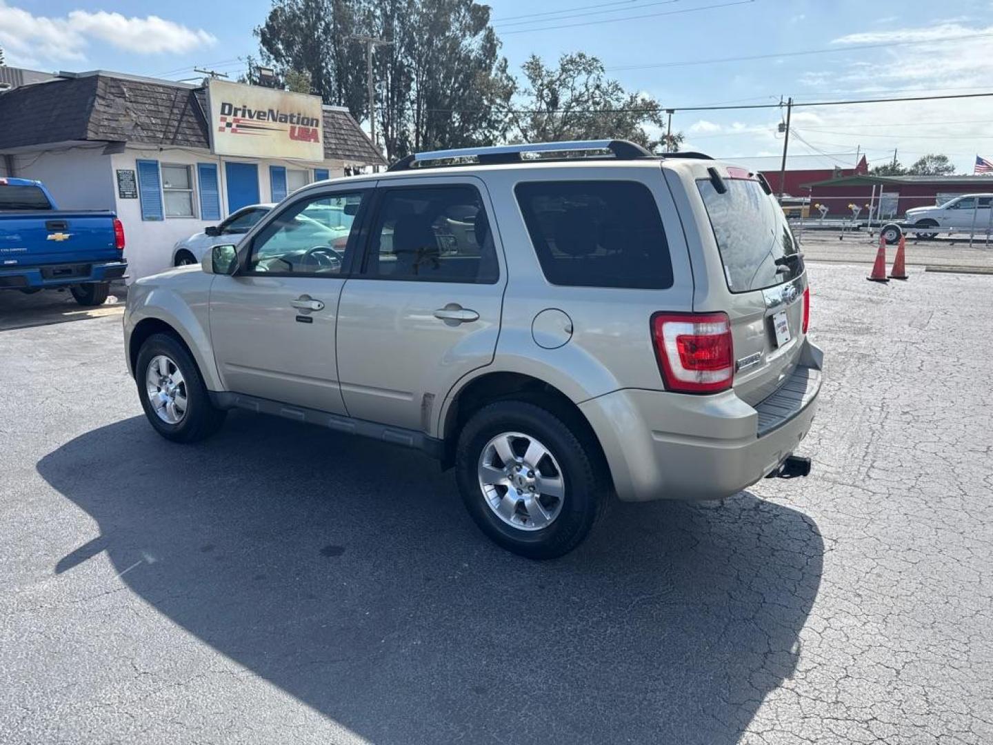 2012 SILVER FORD ESCAPE LIMITED (1FMCU0EG4CK) with an 3.0L engine, Automatic transmission, located at 2929 9th St. West, Bradenton, 34205, (941) 242-2810, 27.473591, -82.570679 - Thanks for inquring into DriveNation USA! All vehicles listed can be viewed at www.drivenationusa.com for vehicle history reports and additonal info. We cannot quote any terms such as down payments or monthly payments without an application. You can apply directly at www.drivenationusa.com or by con - Photo#5