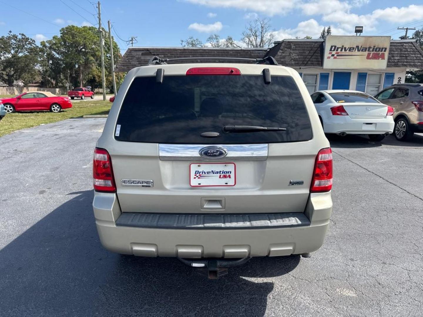 2012 SILVER FORD ESCAPE LIMITED (1FMCU0EG4CK) with an 3.0L engine, Automatic transmission, located at 2929 9th St. West, Bradenton, 34205, (941) 242-2810, 27.473591, -82.570679 - Thanks for inquring into DriveNation USA! All vehicles listed can be viewed at www.drivenationusa.com for vehicle history reports and additonal info. We cannot quote any terms such as down payments or monthly payments without an application. You can apply directly at www.drivenationusa.com or by con - Photo#6