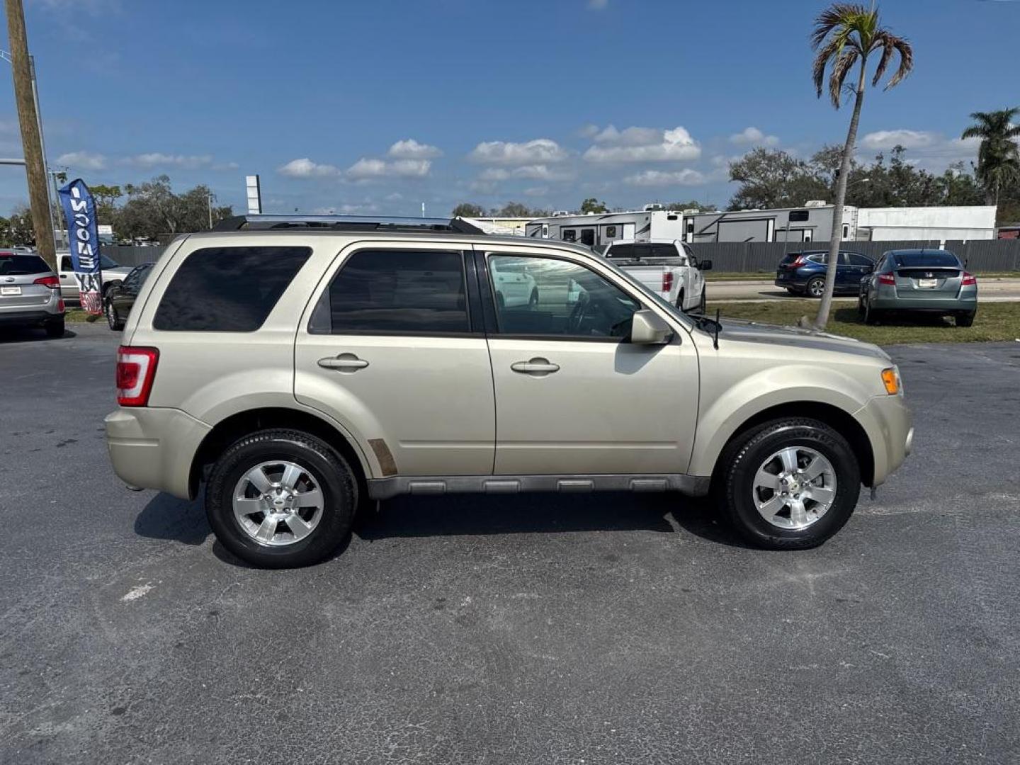 2012 SILVER FORD ESCAPE LIMITED (1FMCU0EG4CK) with an 3.0L engine, Automatic transmission, located at 2929 9th St. West, Bradenton, 34205, (941) 242-2810, 27.473591, -82.570679 - Thanks for inquring into DriveNation USA! All vehicles listed can be viewed at www.drivenationusa.com for vehicle history reports and additonal info. We cannot quote any terms such as down payments or monthly payments without an application. You can apply directly at www.drivenationusa.com or by con - Photo#8