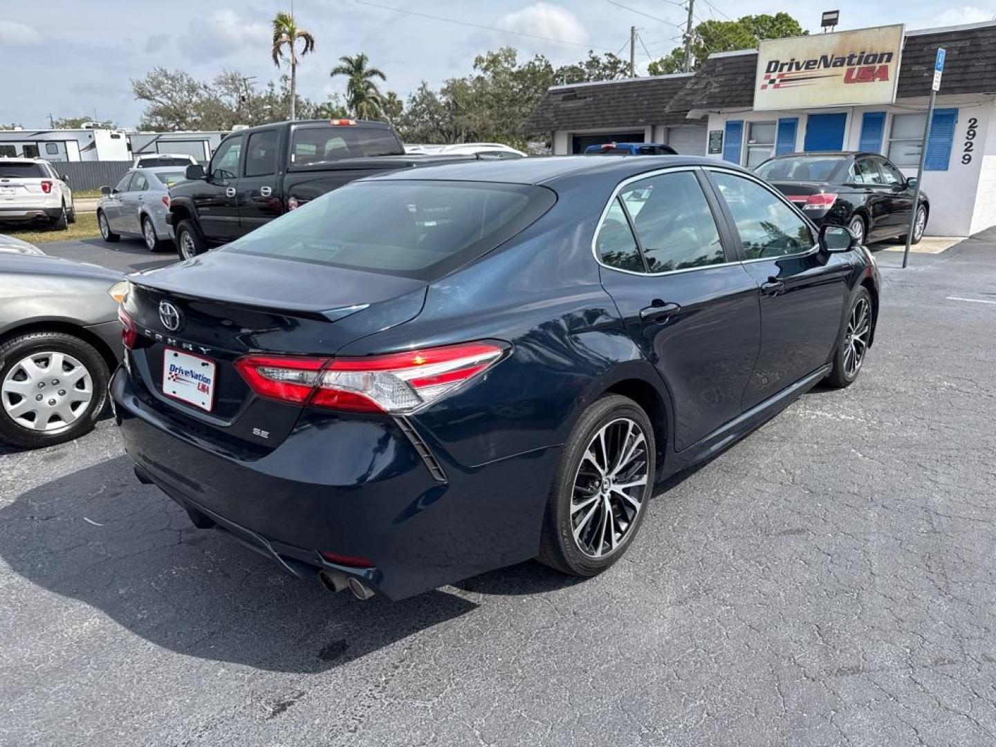 2018 BLUE TOYOTA CAMRY SE (4T1B11HK3JU) with an 2.5L engine, Automatic transmission, located at 2929 9th St. West, Bradenton, 34205, (941) 242-2810, 27.473591, -82.570679 - Thanks for inquring into DriveNation USA! All vehicles listed can be viewed at www.drivenationusa.com for vehicle history reports and additonal info. We cannot quote any terms such as down payments or monthly payments without an application. You can apply directly at www.drivenationusa.com or by con - Photo#7