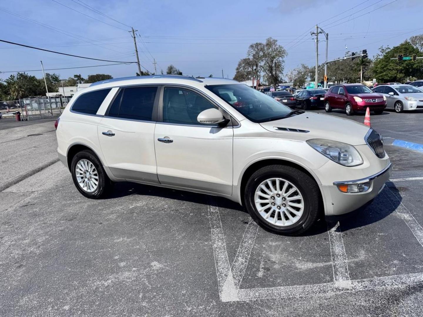 2012 WHITE BUICK ENCLAVE CXL (5GAKRCED3CJ) with an 3.6L engine, Automatic transmission, located at 2929 9th St. West, Bradenton, 34205, (941) 242-2810, 27.473591, -82.570679 - Thanks for inquring into DriveNation USA! All vehicles listed can be viewed at www.drivenationusa.com for vehicle history reports and additonal info. We cannot quote any terms such as down payments or monthly payments without an application. You can apply directly at www.drivenationusa.com or by con - Photo#0