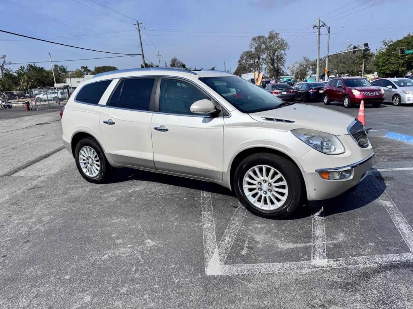 2012 WHITE BUICK ENCLAVE CXL (5GAKRCED3CJ) with an 3.6L engine, Automatic transmission, located at 2929 9th St. West, Bradenton, 34205, (941) 242-2810, 27.473591, -82.570679 - Thanks for inquring into DriveNation USA! All vehicles listed can be viewed at www.drivenationusa.com for vehicle history reports and additonal info. We cannot quote any terms such as down payments or monthly payments without an application. You can apply directly at www.drivenationusa.com or by con - Photo#2