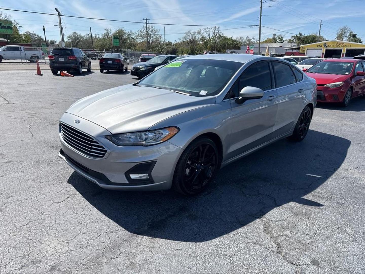 2020 GRAY FORD FUSION SE (3FA6P0HD3LR) with an 1.5L engine, Automatic transmission, located at 2929 9th St. West, Bradenton, 34205, (941) 242-2810, 27.473591, -82.570679 - Photo#4