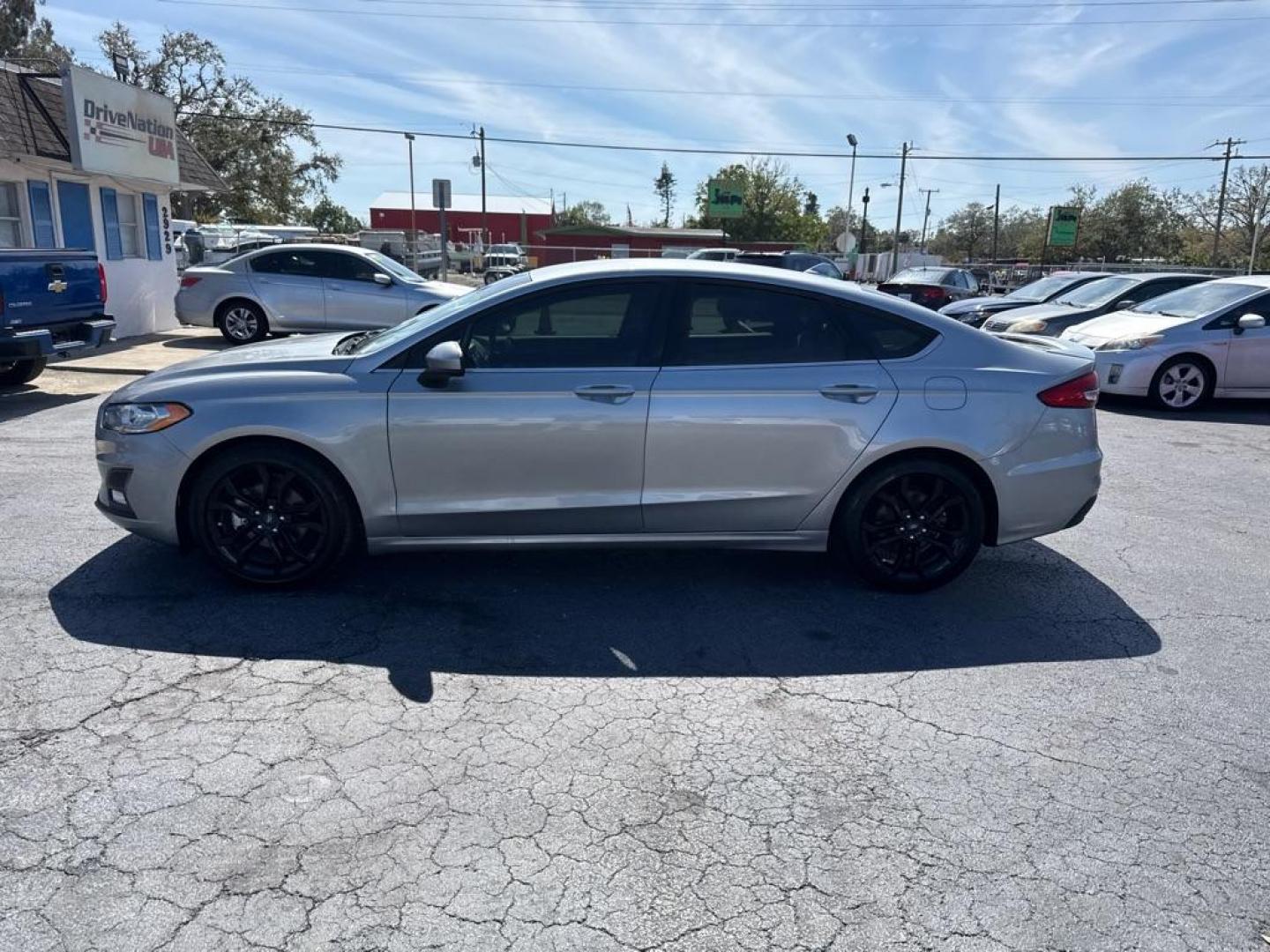 2020 GRAY FORD FUSION SE (3FA6P0HD3LR) with an 1.5L engine, Automatic transmission, located at 2929 9th St. West, Bradenton, 34205, (941) 242-2810, 27.473591, -82.570679 - Photo#5