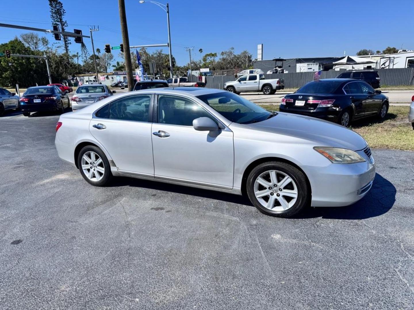 2007 SILVER LEXUS ES 350 (JTHBJ46G872) with an 3.5L engine, Automatic transmission - Thanks for inquring into DriveNation USA! All vehicles listed can be viewed at www.drivenationusa.com for vehicle history reports and additonal info. We cannot quote any terms such as down payments or monthly payments without an application. You can apply directly at www.drivenationusa.com or by con - Photo#0